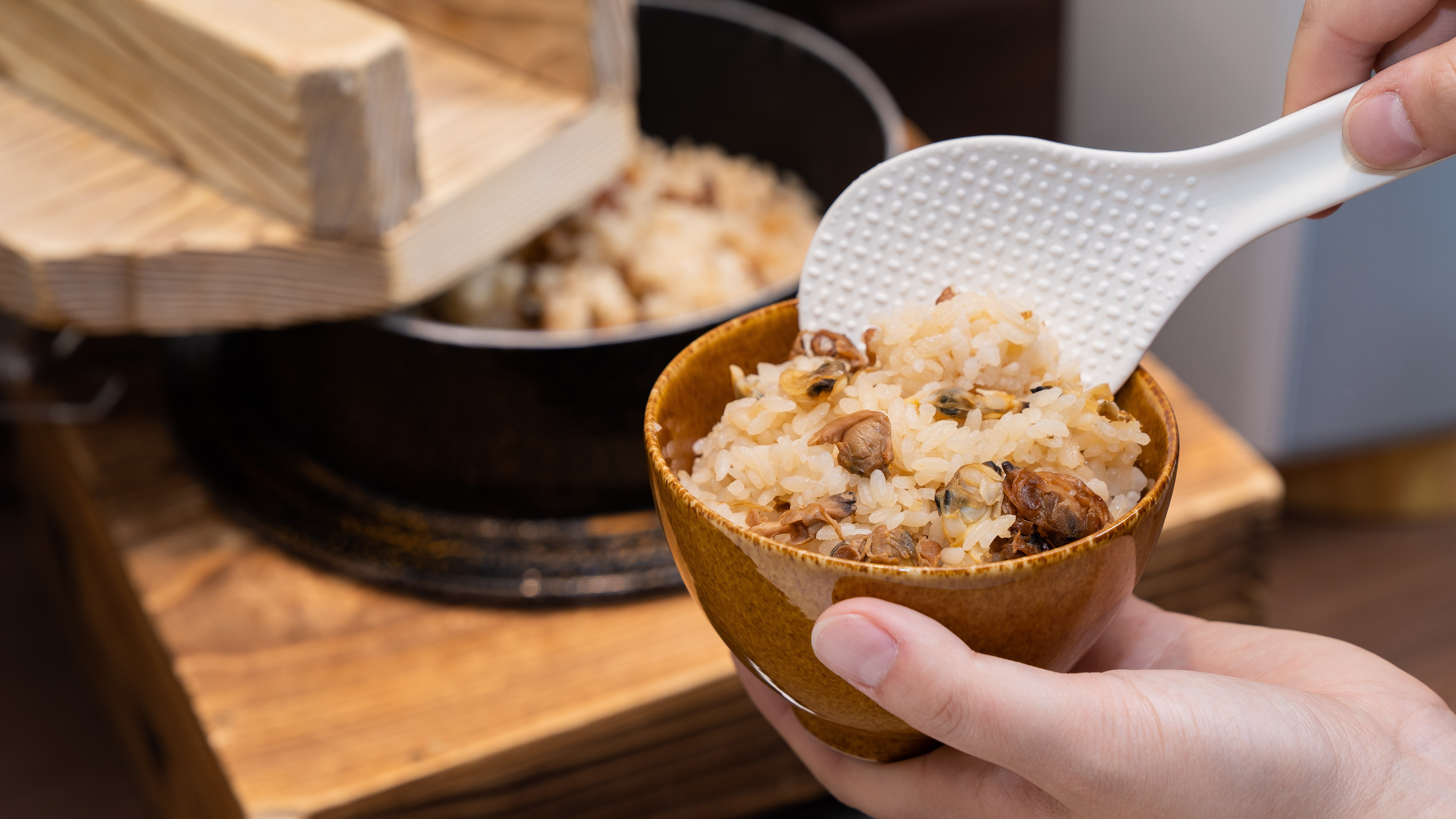 朝食：深川めし盛り付け