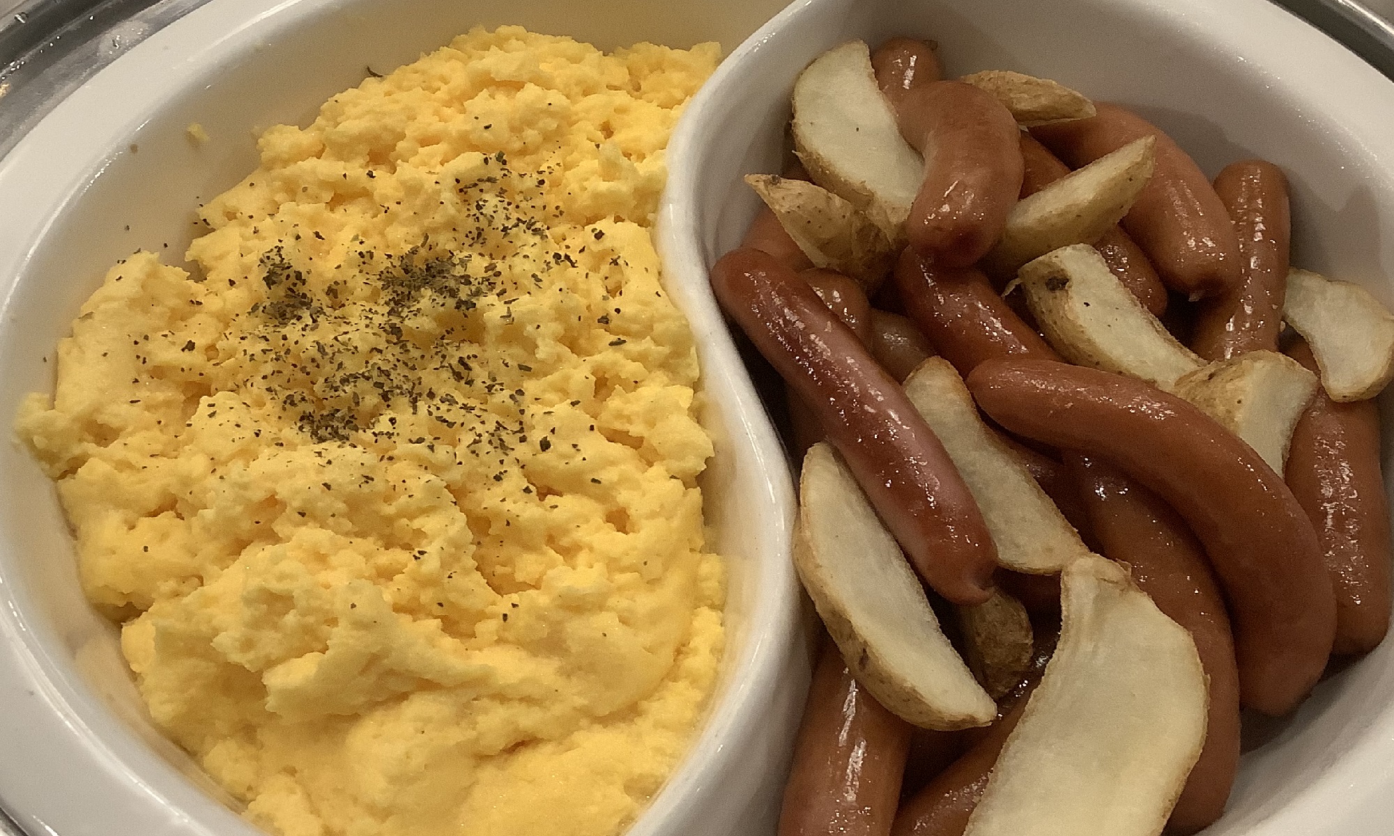 【洋食メニュー】スクランブルエッグ＆ソーセージ