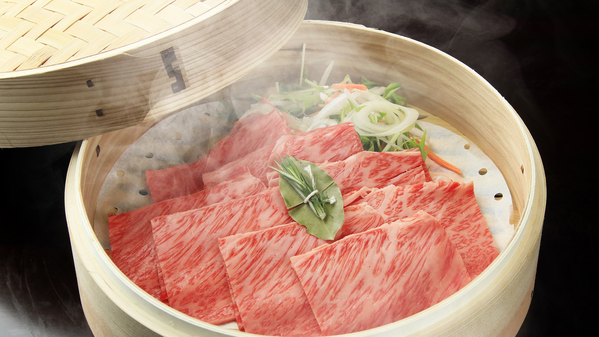 【2026年7月～】＜プレミアム＞但馬牛のハーブ蒸し