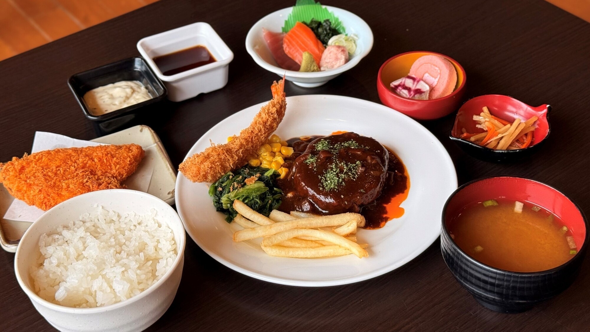 【1泊2食付】選べる4種の御膳（くましろ/夕食17:00〜18:30入店）＆ 美山楓林ステイ
