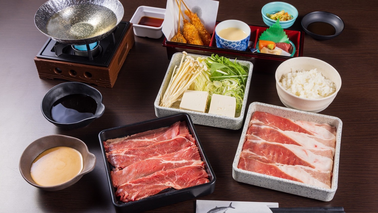 【1泊2食／夕食17：00〜18：30入店】ユネッサン公式ホテル美山楓林〜3種の御膳から選べる夕食〜