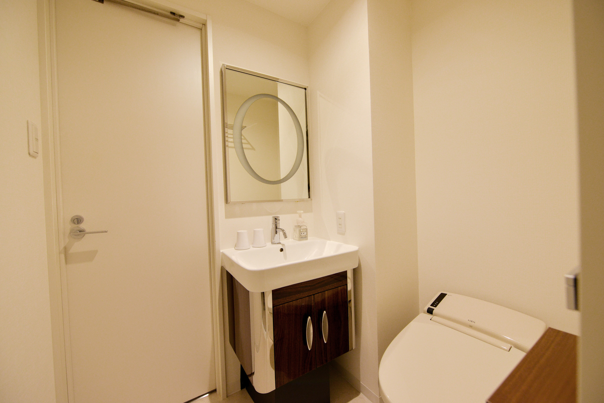 〈客室〉リニューアルツイン（トイレ）