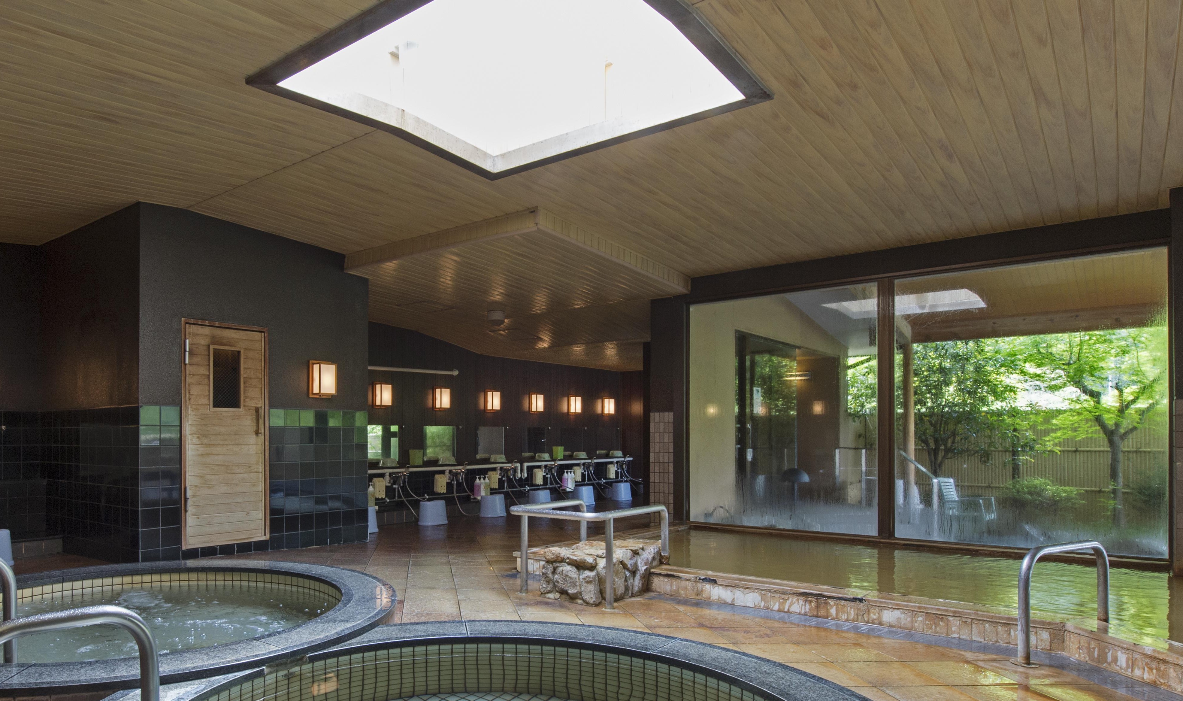 天然温泉「香肌（かはだ）の湯」