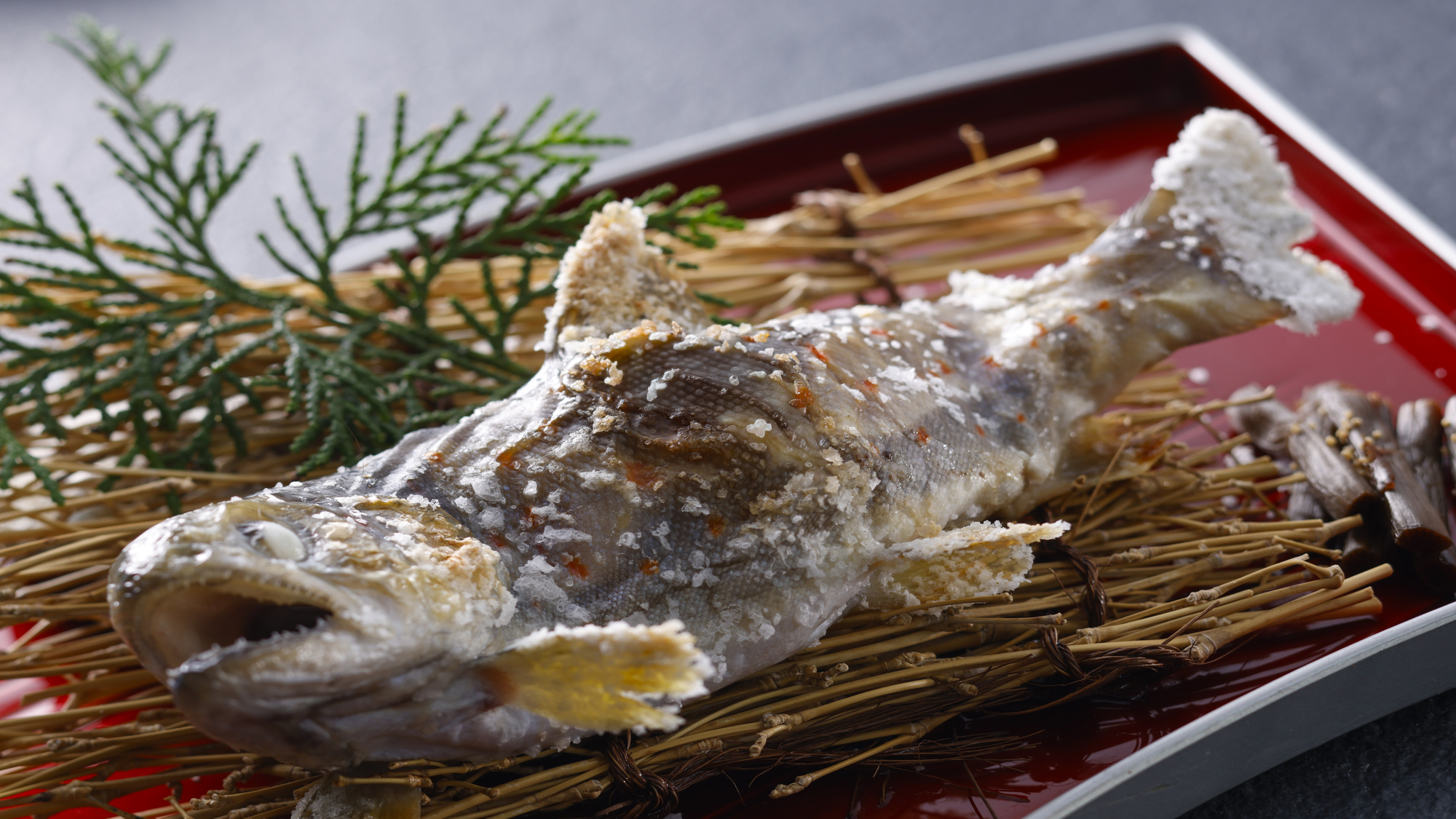 「スタンダード会席」雨魚の塩焼き