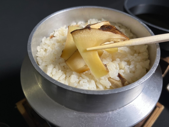 木ノ子釜飯　松茸入り