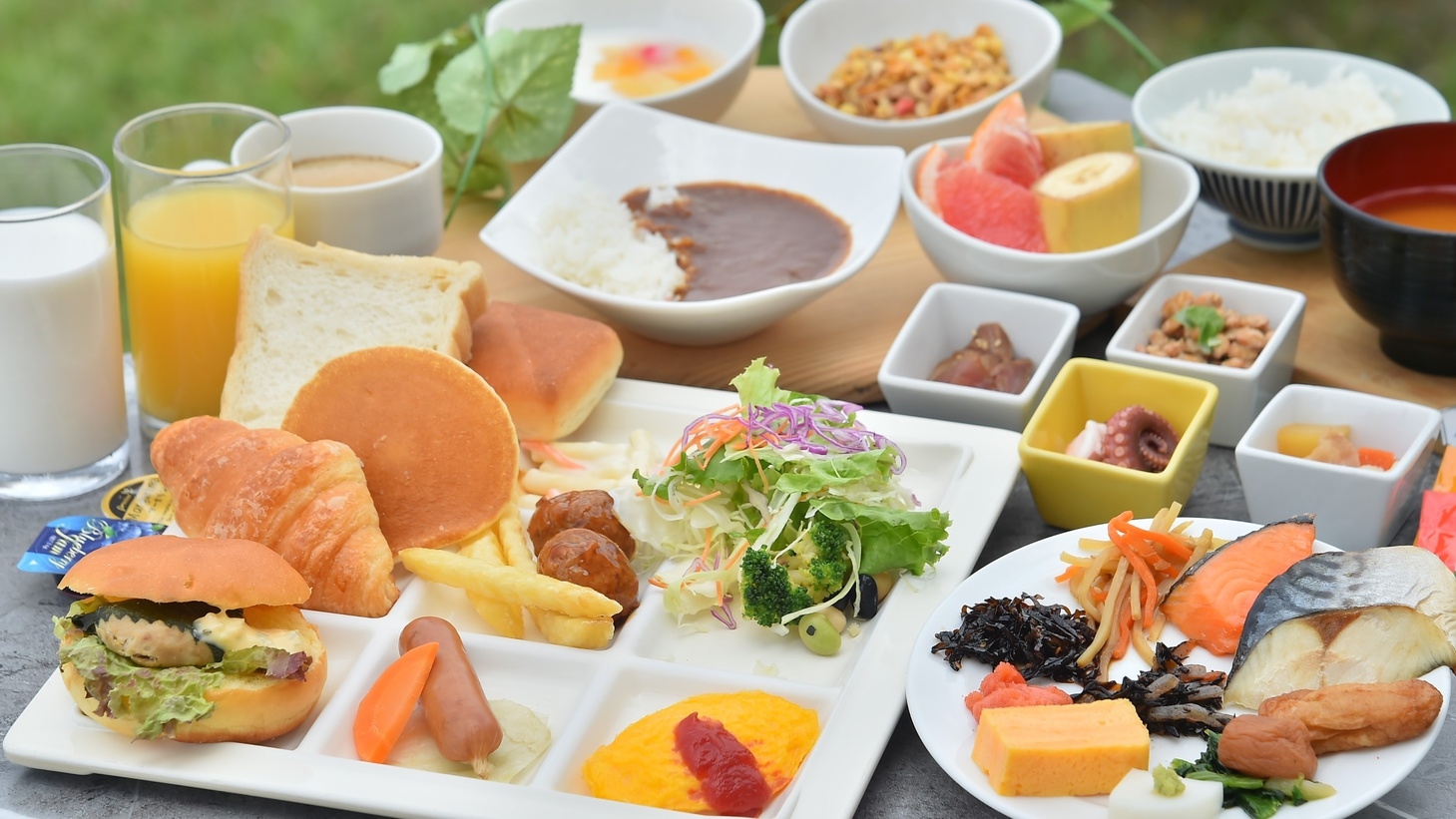 【30％OFF】【楽天スーパーSALE】基本プラン＜バイキング1泊2食＞牛ステーキや海鮮など約50種