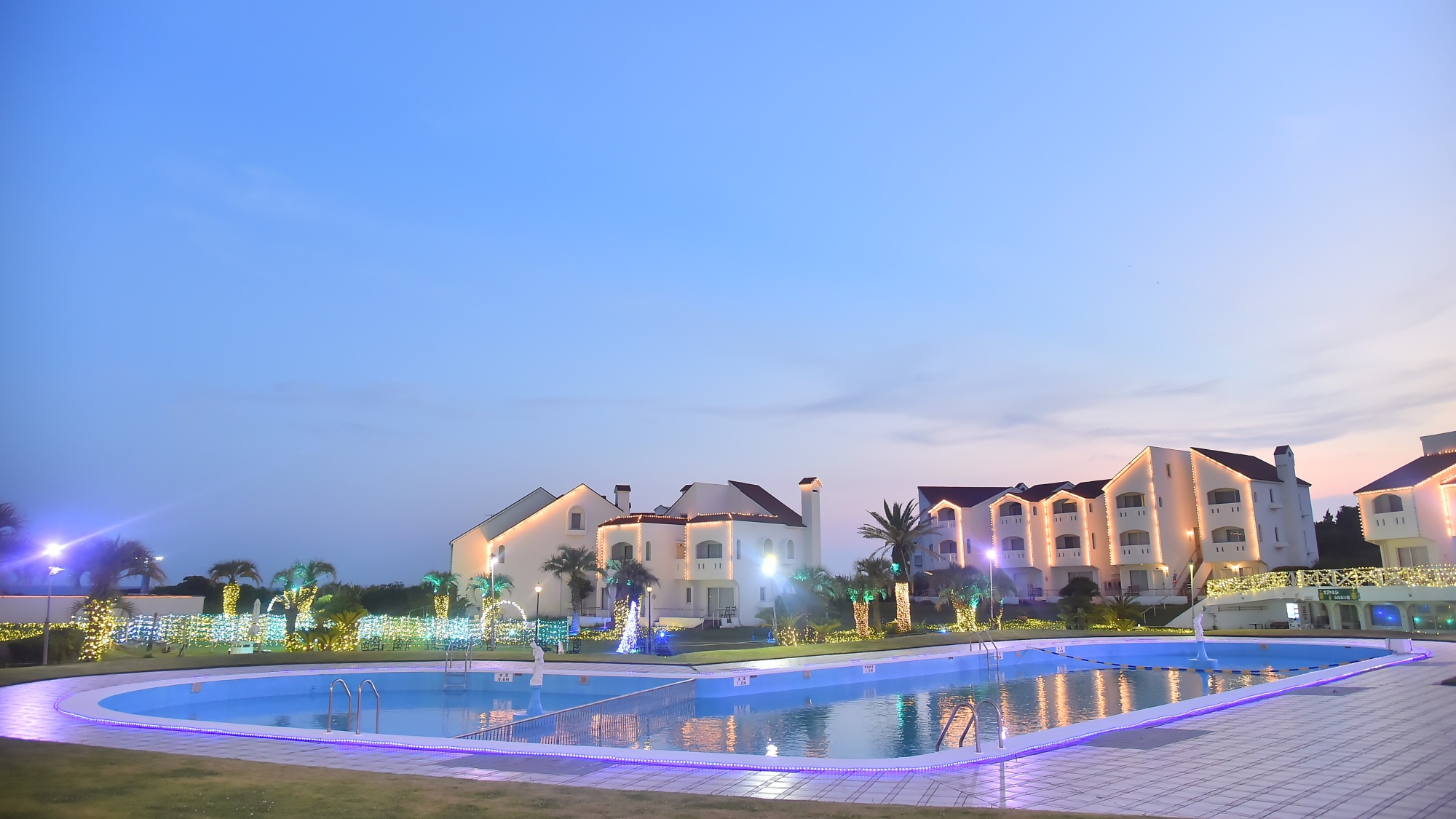 トワイライトプール