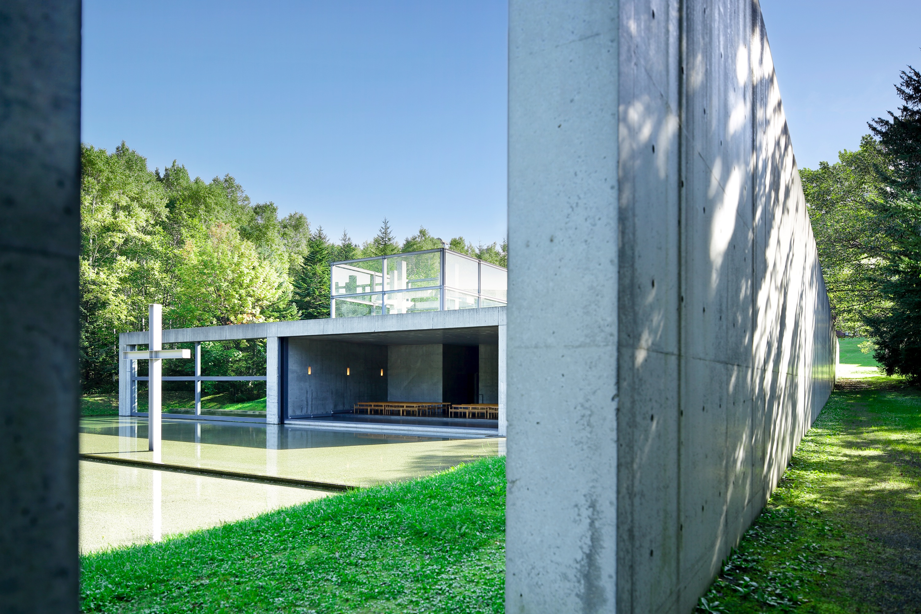 【トマム】水の教会外観