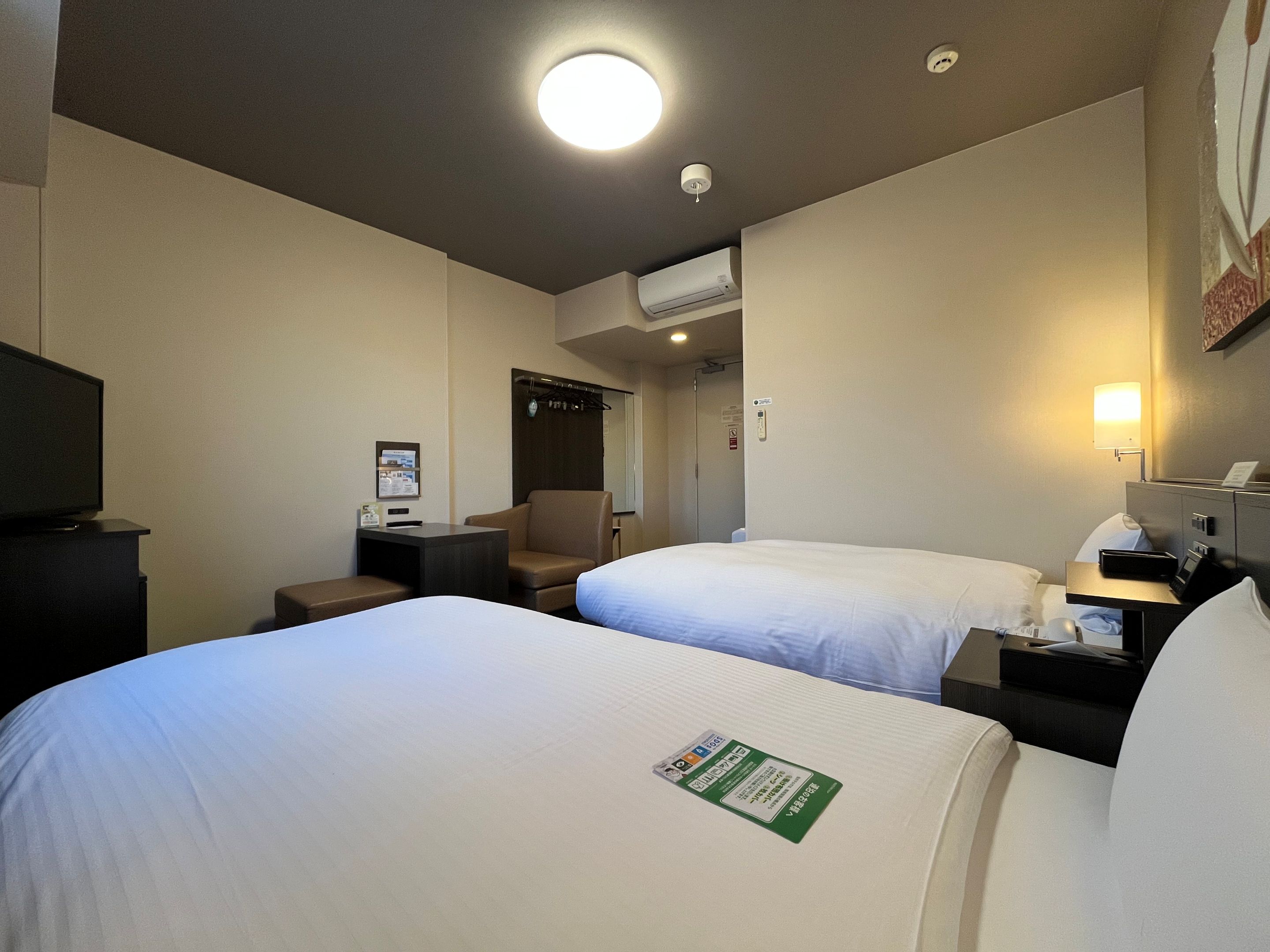 ツインルーム【18.24㎡】ベッドサイズ110&times;200(cm)