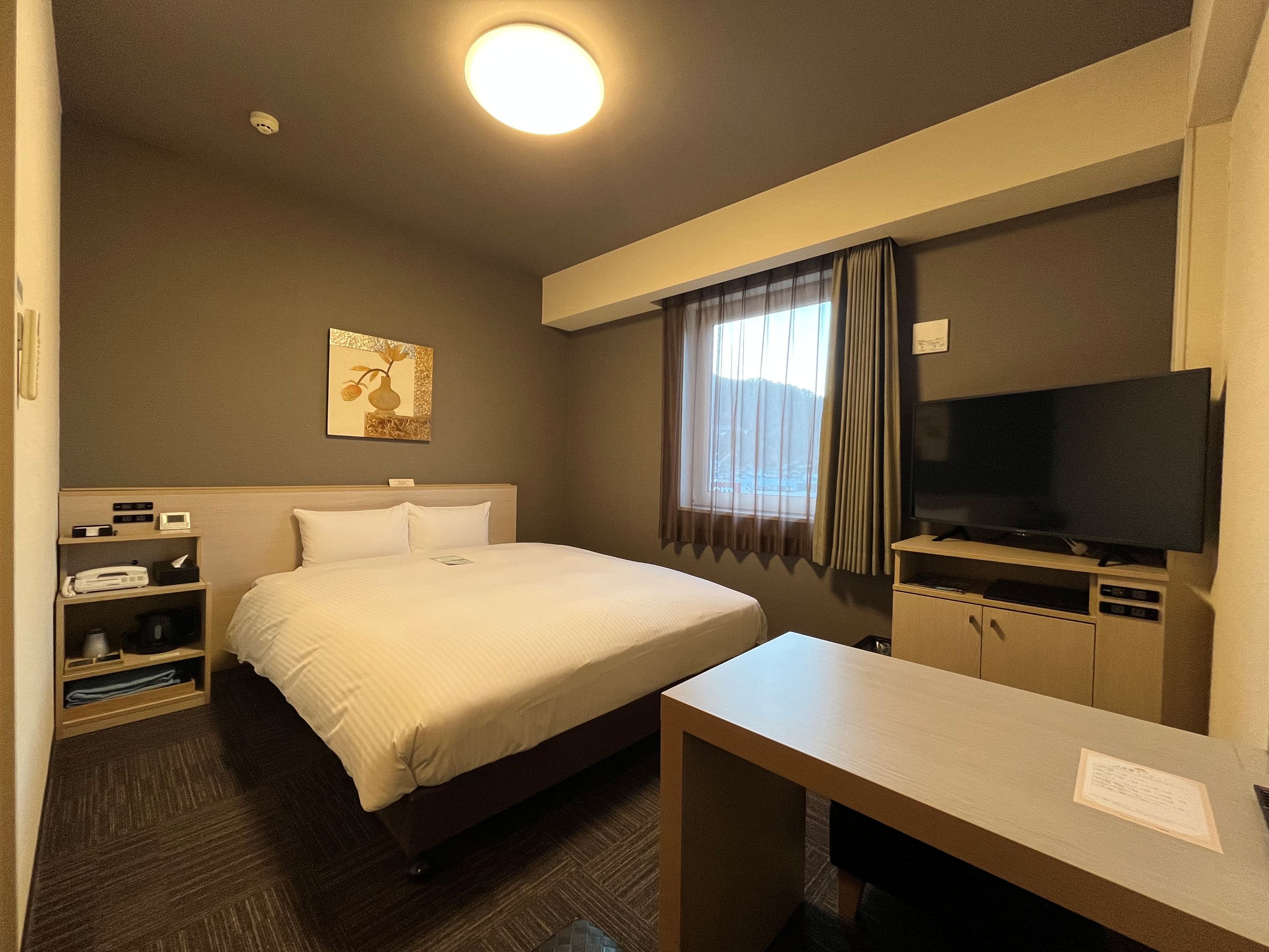 ダブルルーム【17.76㎡】ベッドサイズ160&times;200(cm)