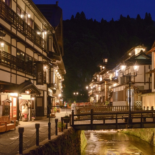 大正ロマンの銀山温泉（尾花沢市）