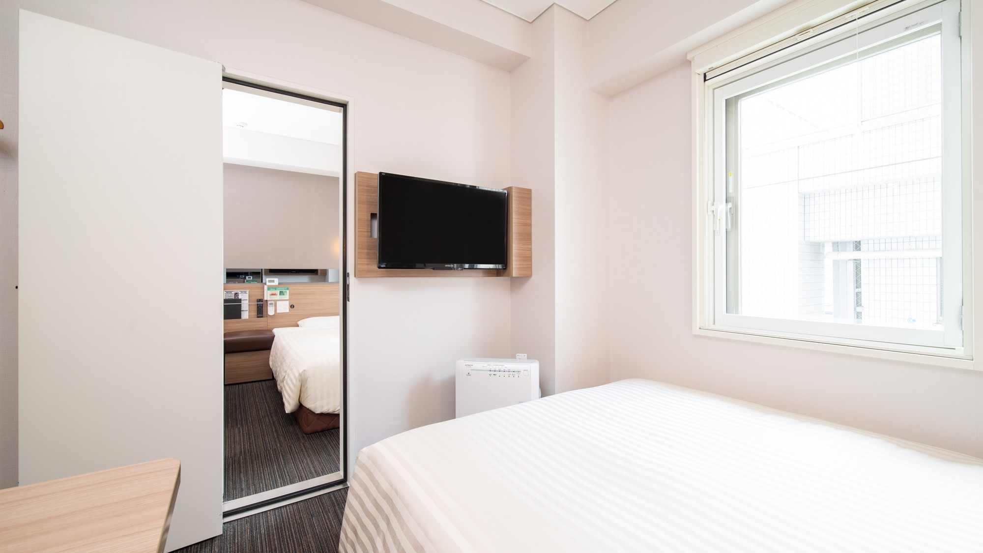 2部屋を中の扉で行き来できるお部屋です