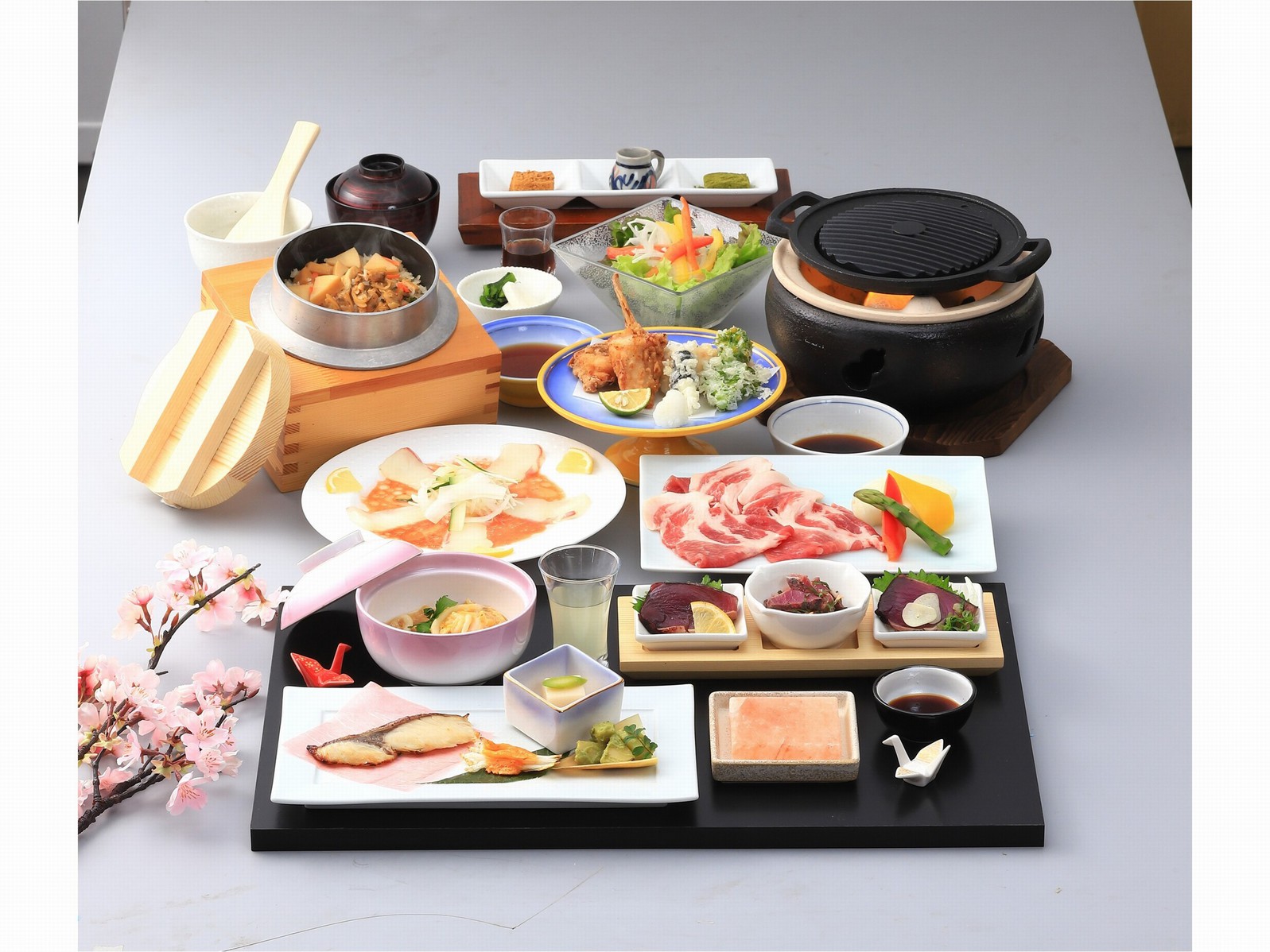 【スタンダード／宿毛懐石14品】満腹満足♪海と山の旬の味覚が彩るプレミアムスタンダード＜一泊二食＞