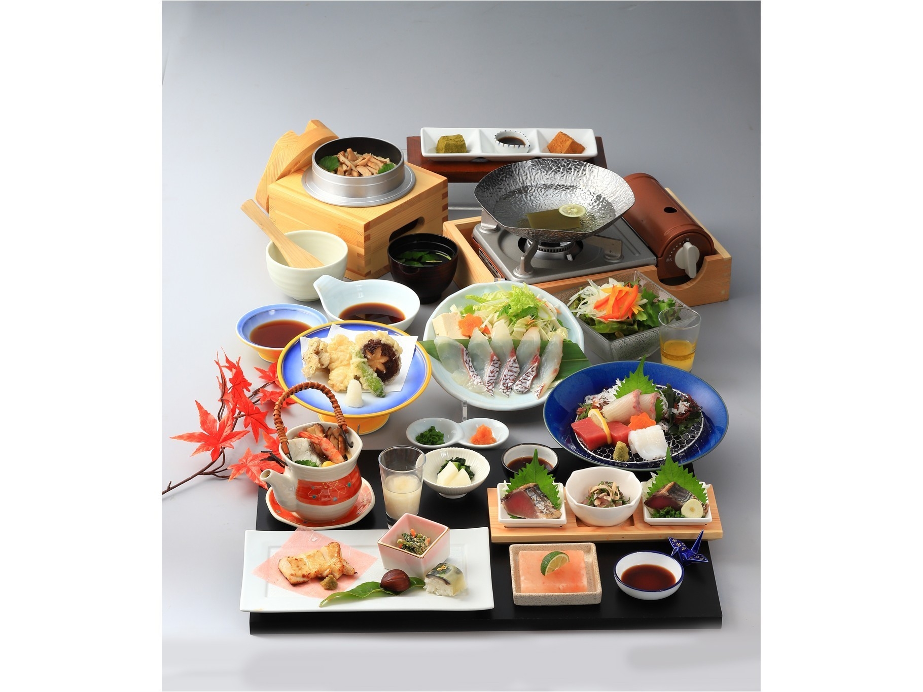 【鍋好き必見／鍋懐石14品】地物にこだわった鍋料理！澄んだ空気と豊かな食材を味わう旅＜一泊二食＞