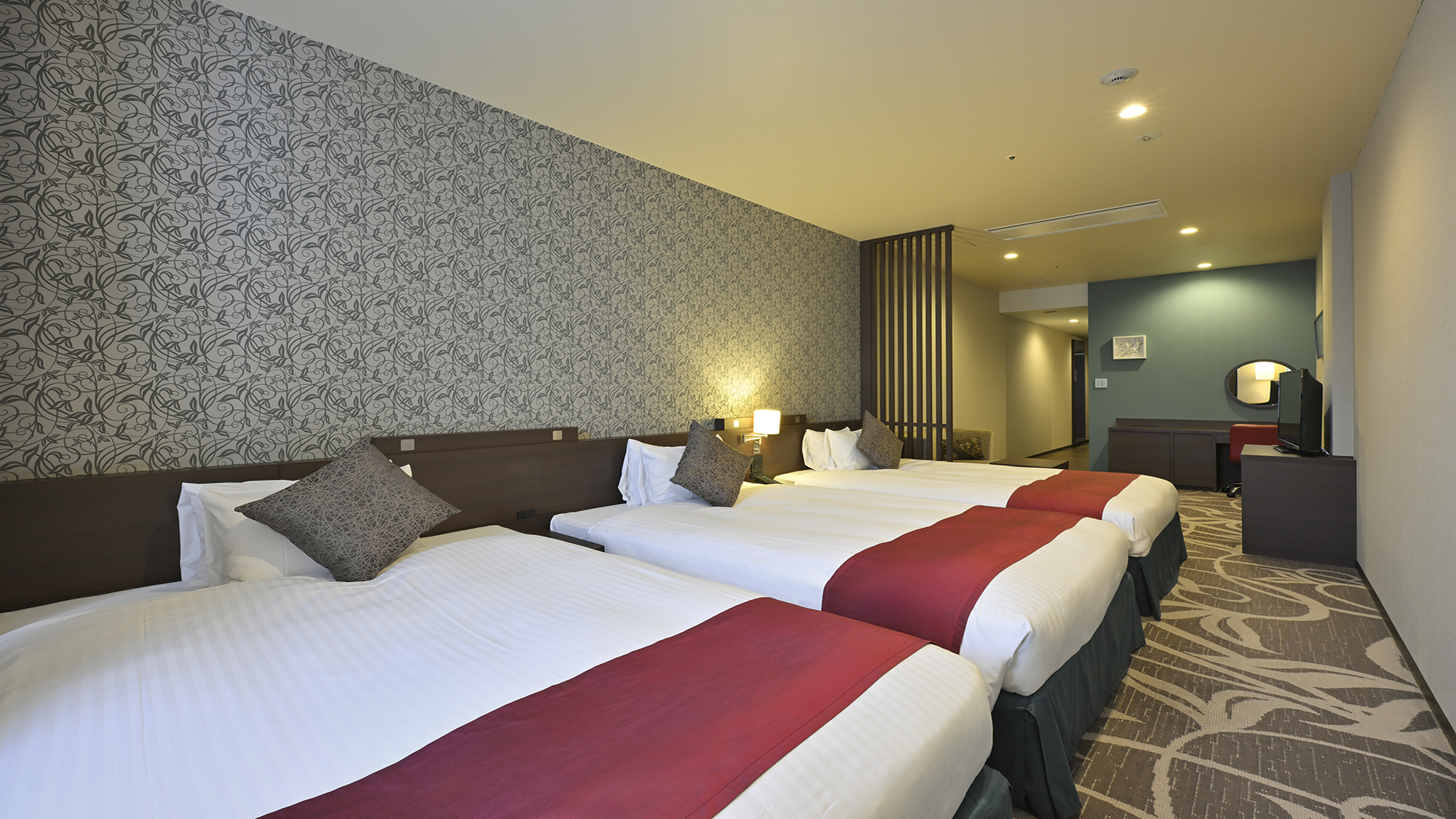 デラックストリプル