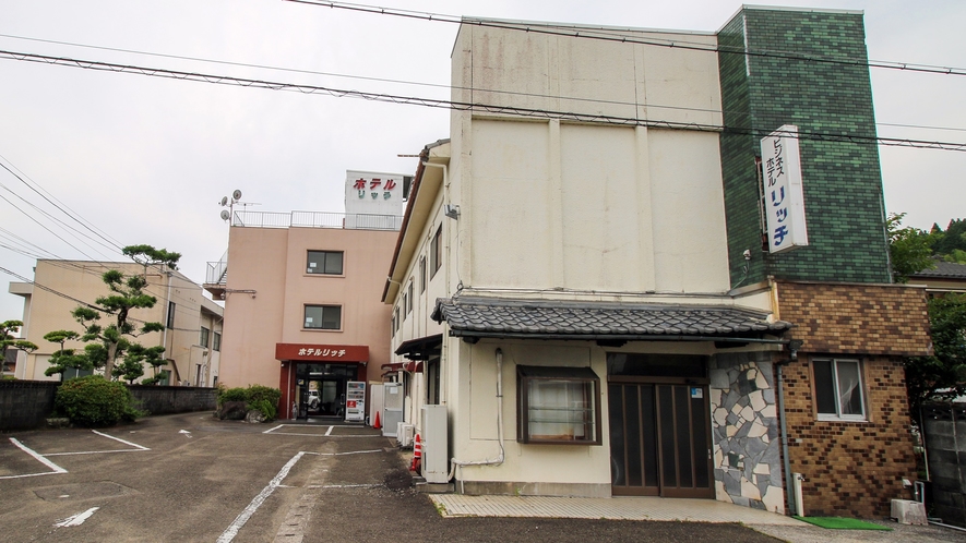 *【外観】日南駅から徒歩10分の好立地！  