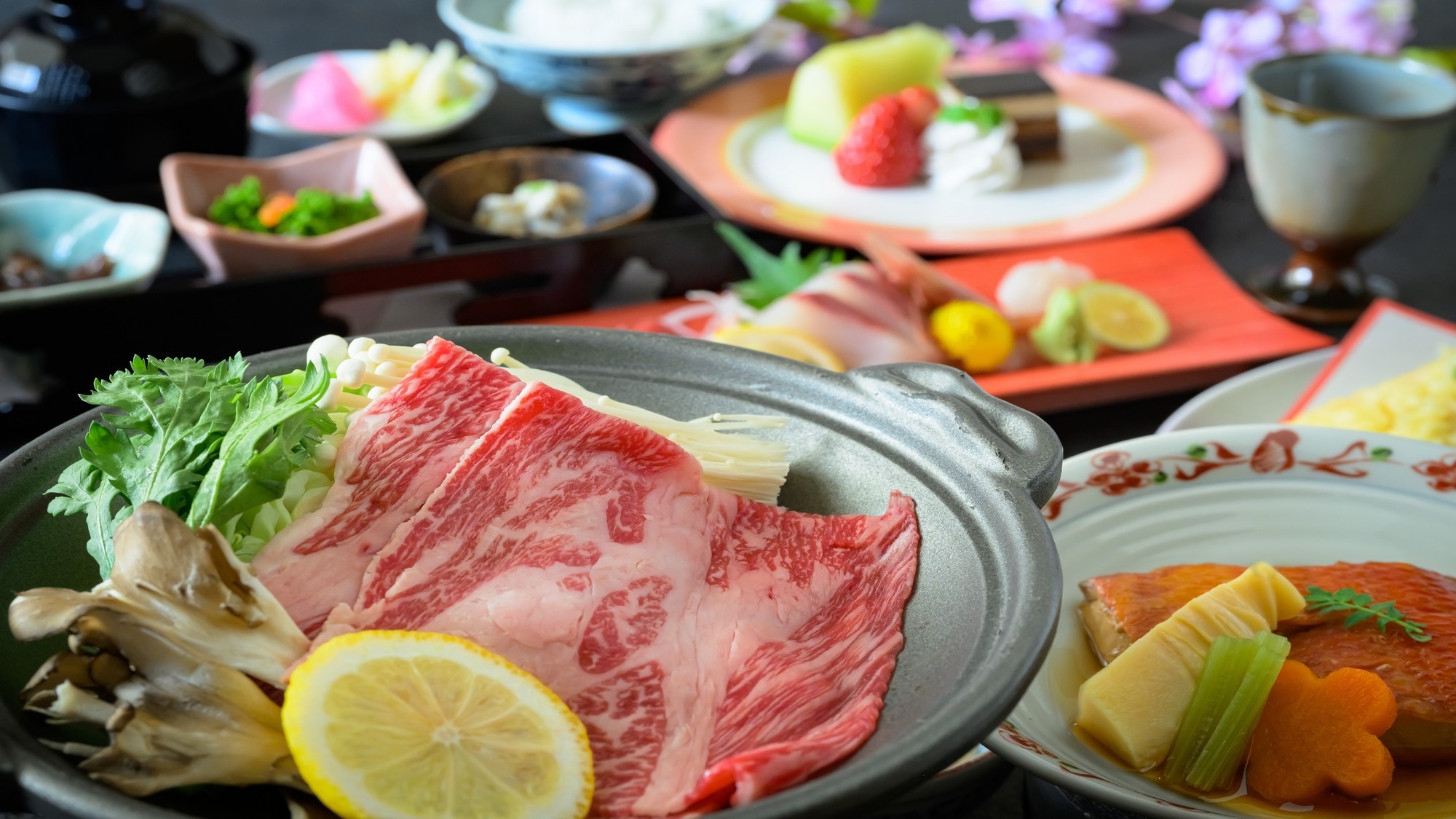 【春の福井は人気の国産牛】迷ったらこちら！一番人気の金目鯛煮付け・牛陶板を味わう＜春の華＞