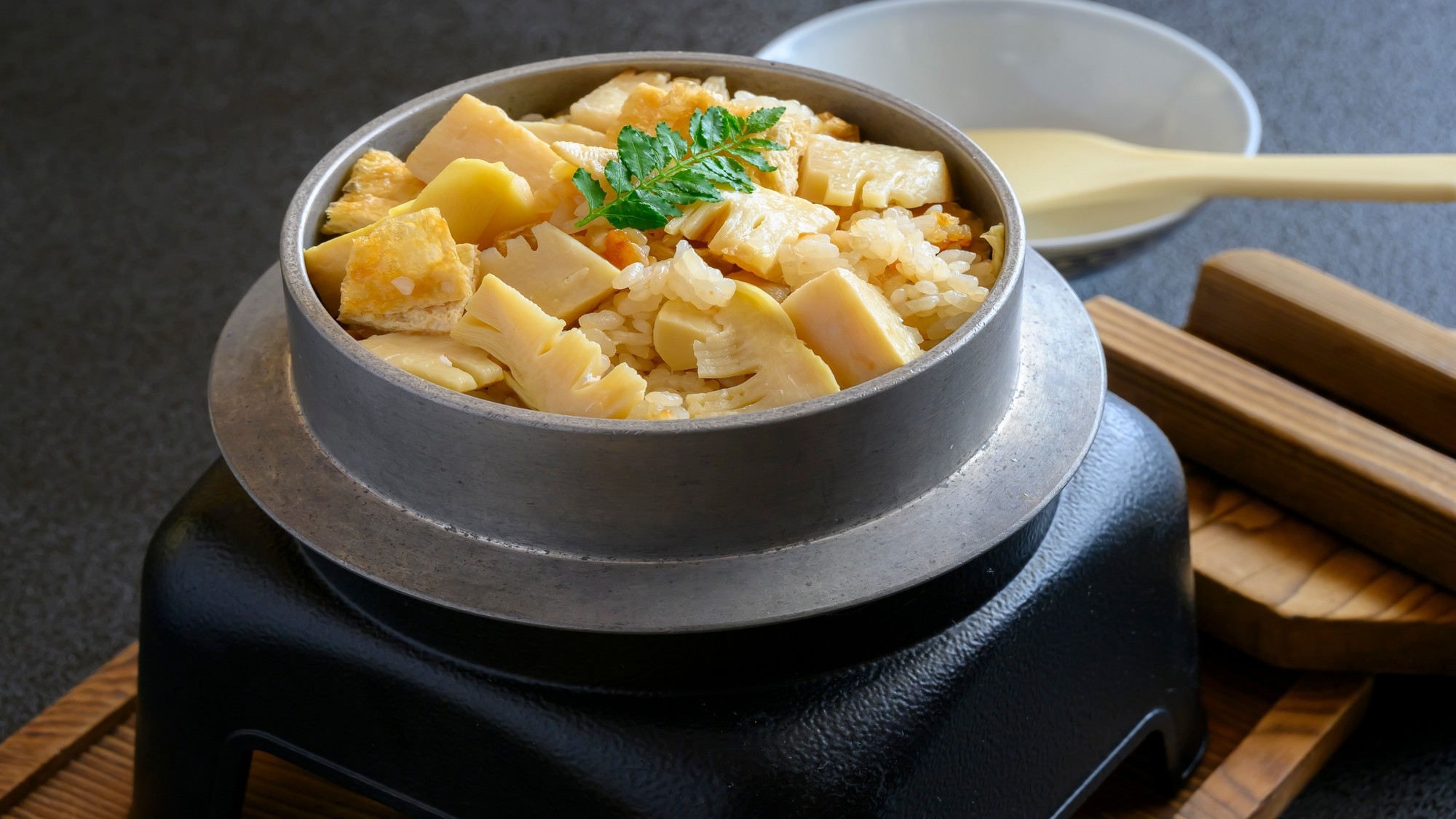 【春の日帰り〇たけのこ釜飯御膳】春の味覚堪能&食後はアフタヌーンティーセットで楽しいひと時♪