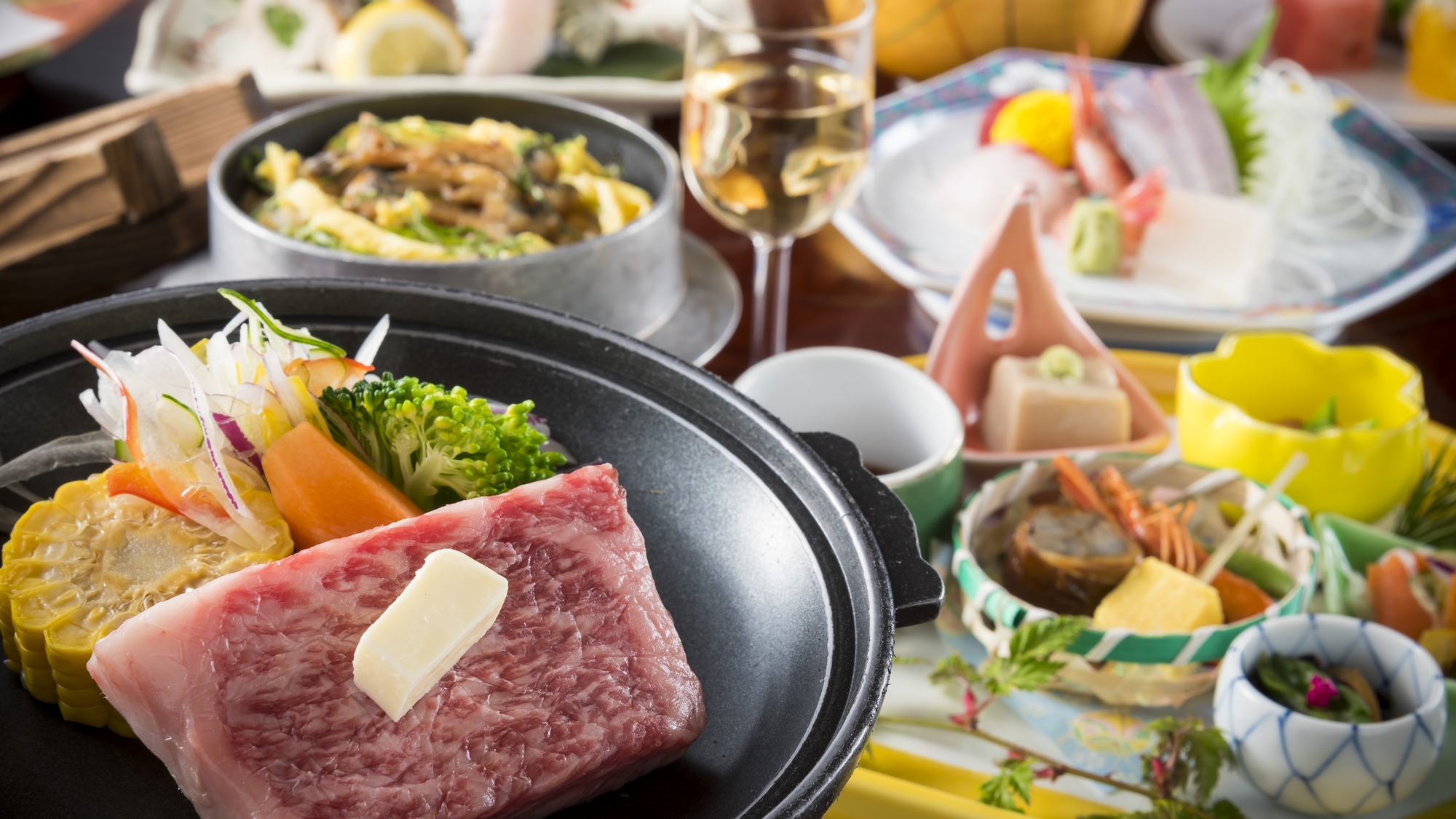 地元福井ならではの食材を使った特選会席料理の一例