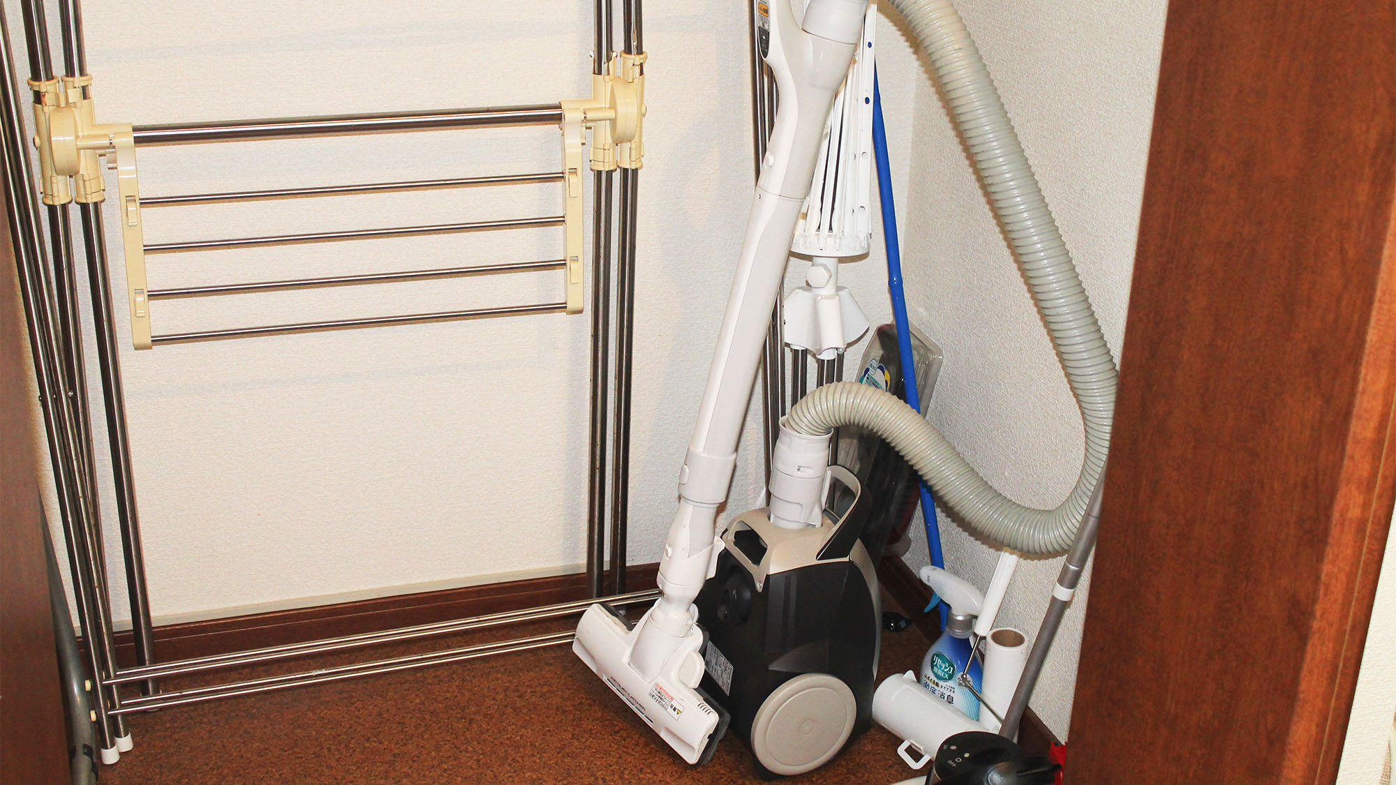 ・【掃除機】お部屋をいつでも清潔に保ちたい方へ　ご自由にお使いください