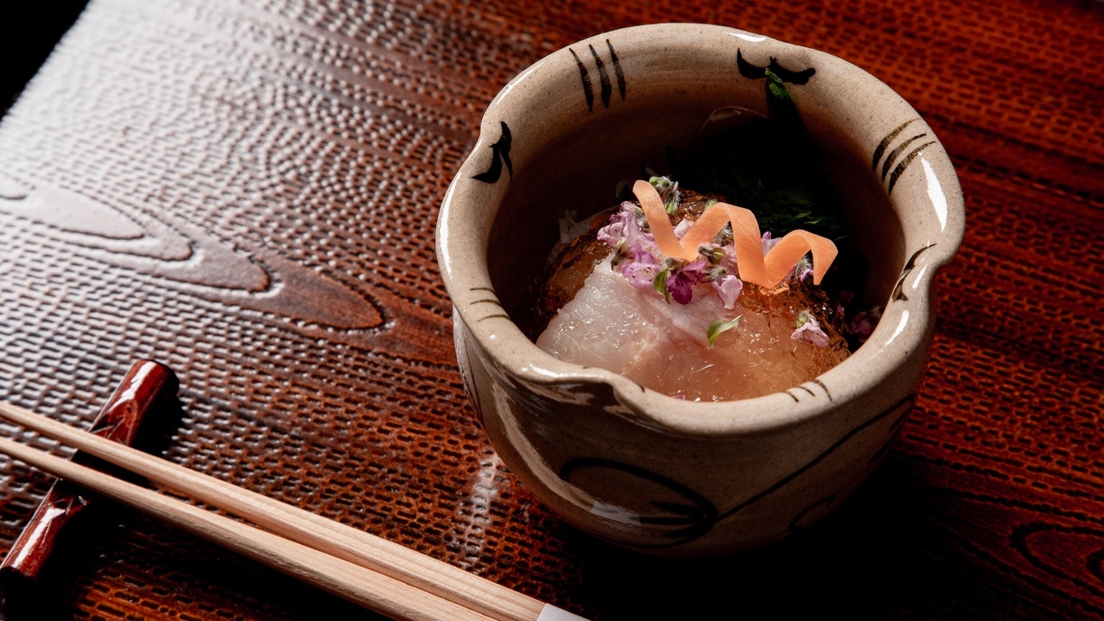 程よい量でお愉しみいただくお食事少量プラン【露天風呂付客室、個室料亭】