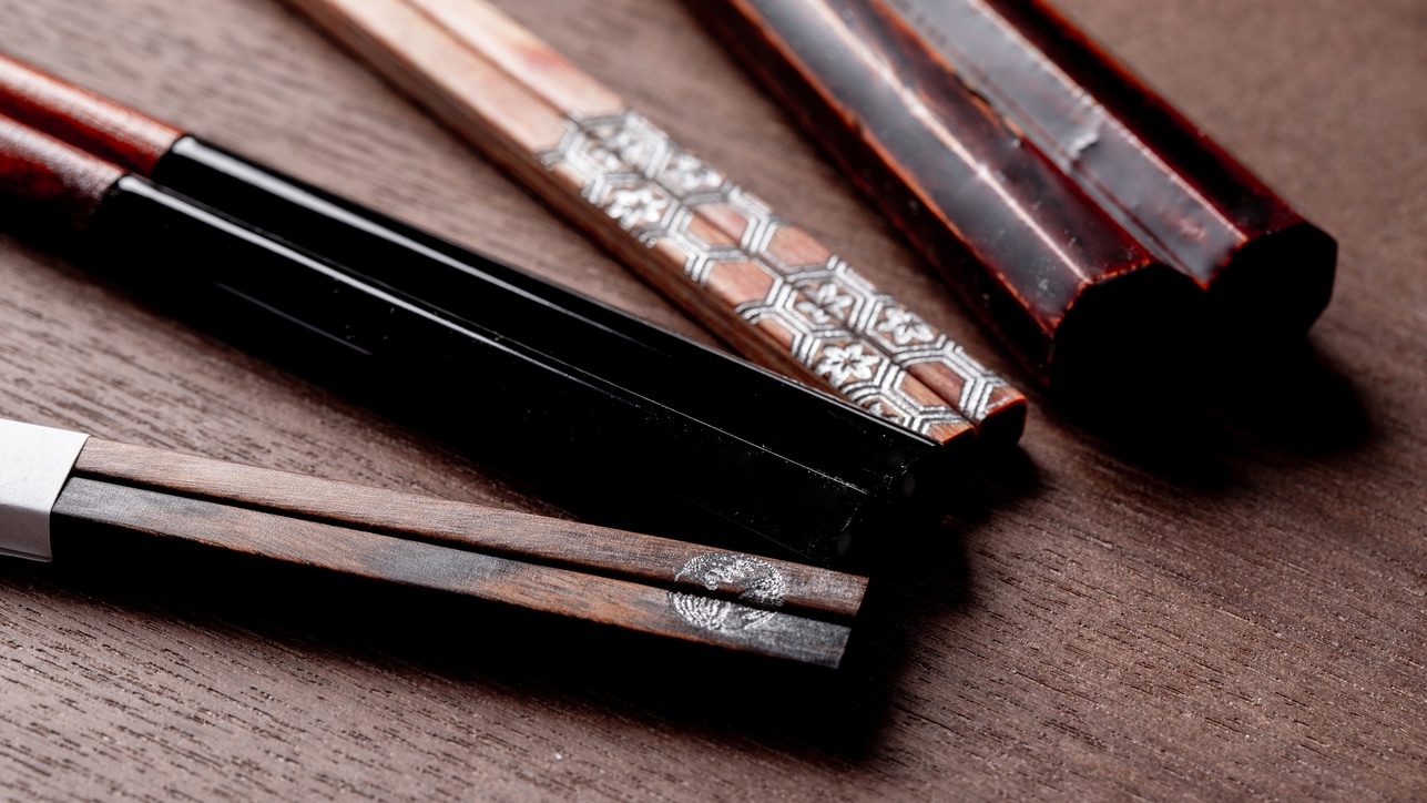 【6〜7月限定】萃10周年記念プラン｜オリジナル箸プレゼント