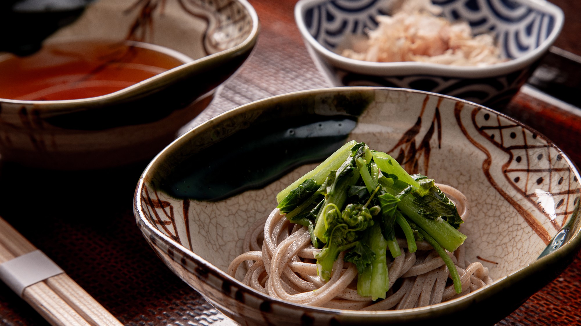 萃の膳／中皿〈春のお料理〉信州蕎麦