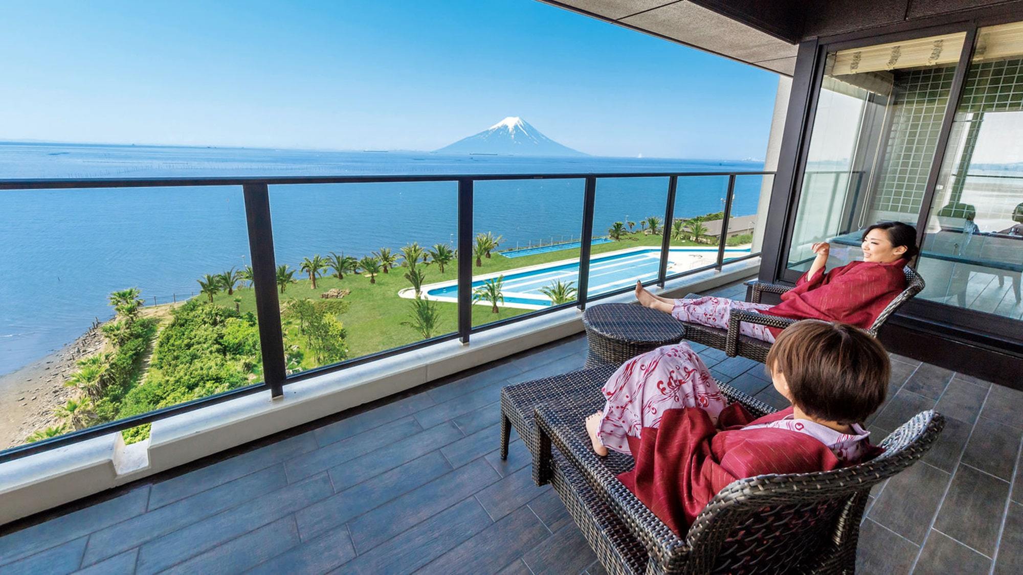 【三日月プレミアム】〜クラブラウンジでラグジュアリーなひとときを〜