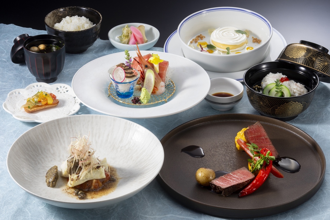 夕食は彩り豊かなコース料理を堪能　〜旬彩和洋折衷の味わい〜（クラブラウンジアクセス付き）