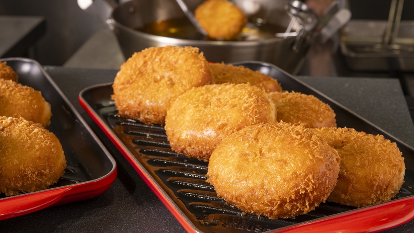 【朝食リニューアル★特別価格】海鮮丼や揚げたてカレーパン新登場♪約60種類の和洋朝食ビュッフェ　1名