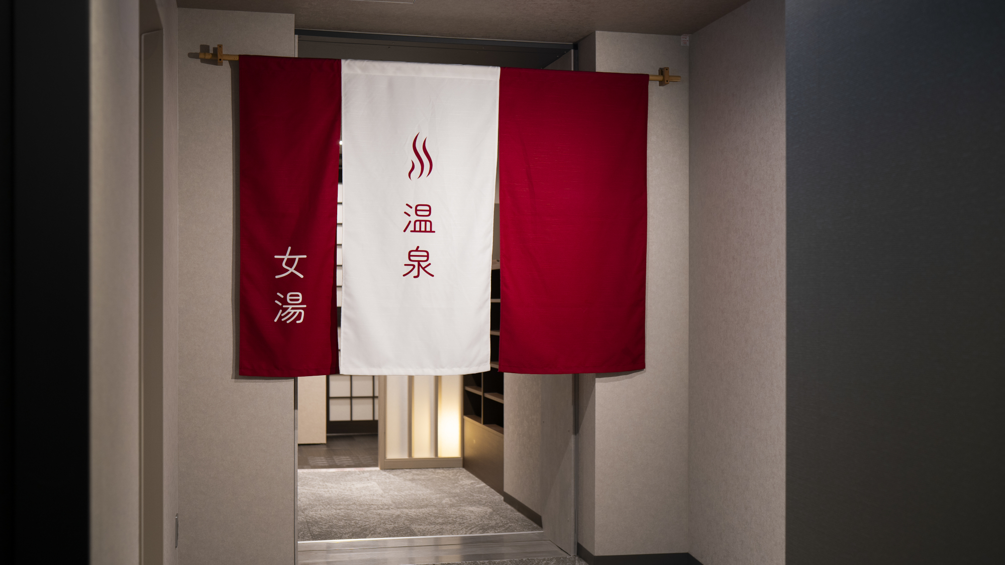 大浴場入口（女性）