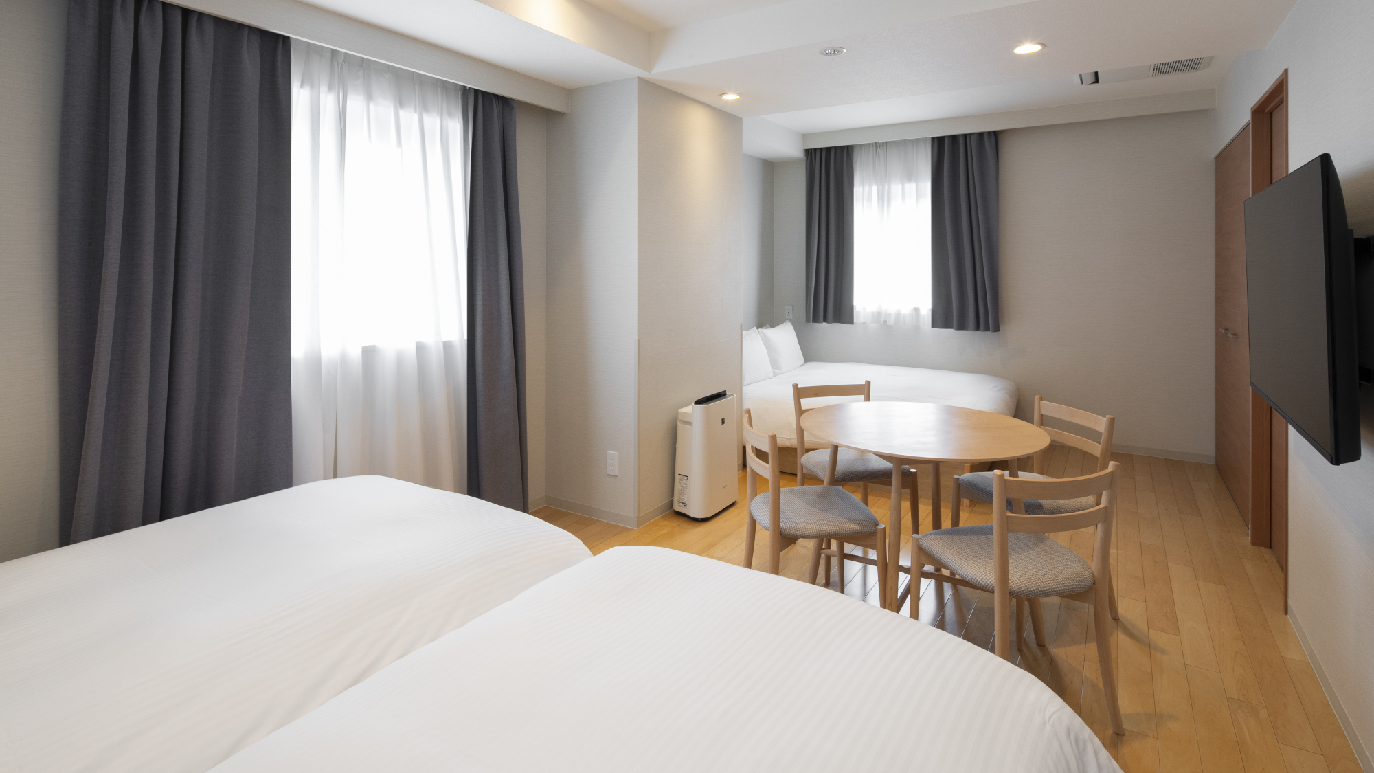 ファミリーツイン＋クイーン(39㎡)