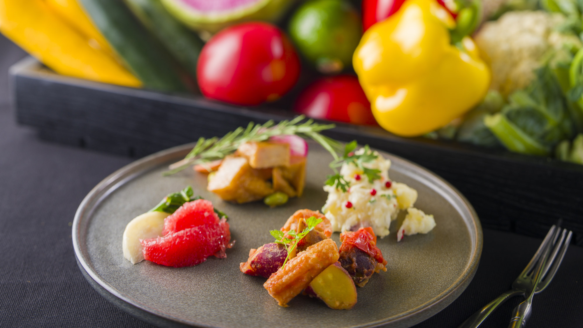 【Northern Kitchen】シェフお手製サラダ盛り付け