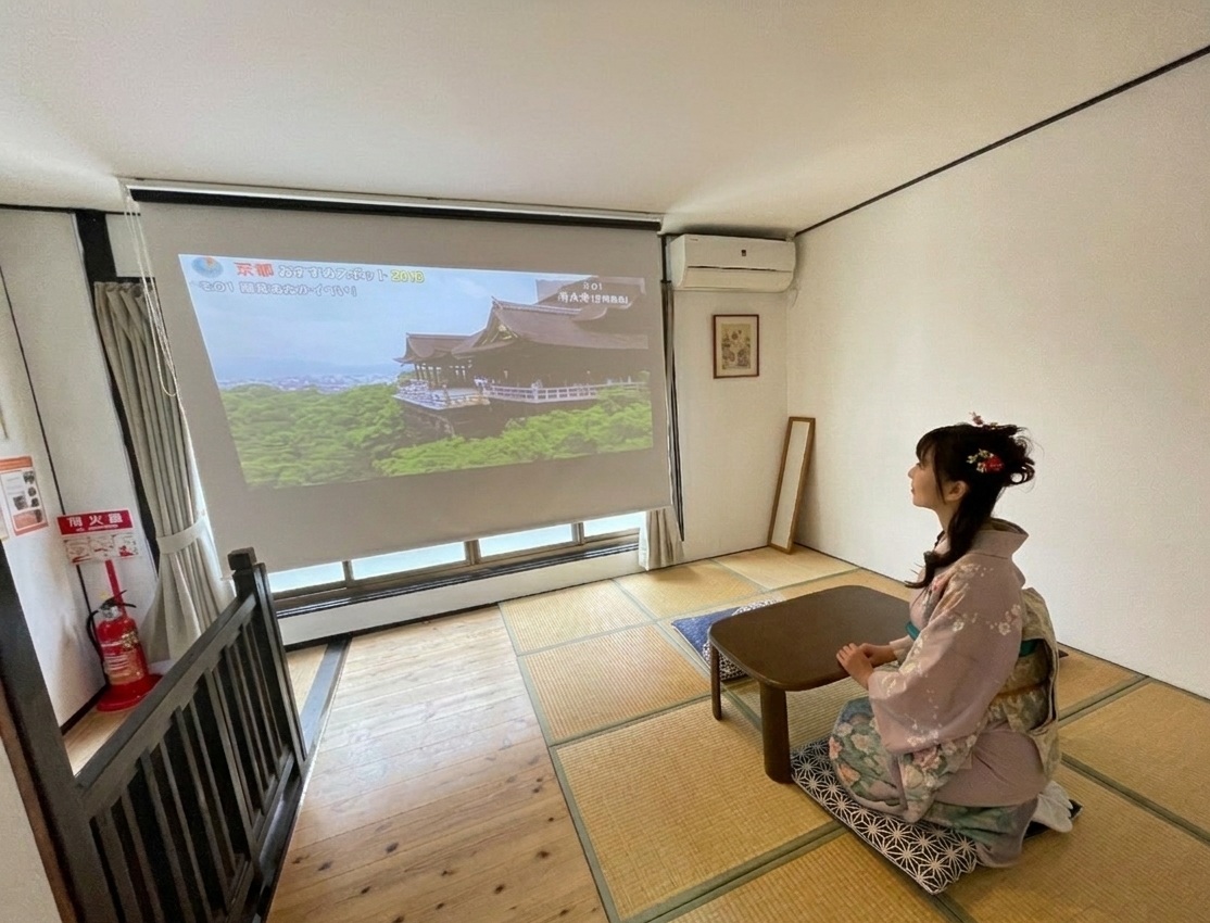 プロジェクター完備。YouTubeはそのまま視聴OK。Netflix/Prime Video/Hulu/TVerはご自身のアカウントでログインしてご利用いただけます。