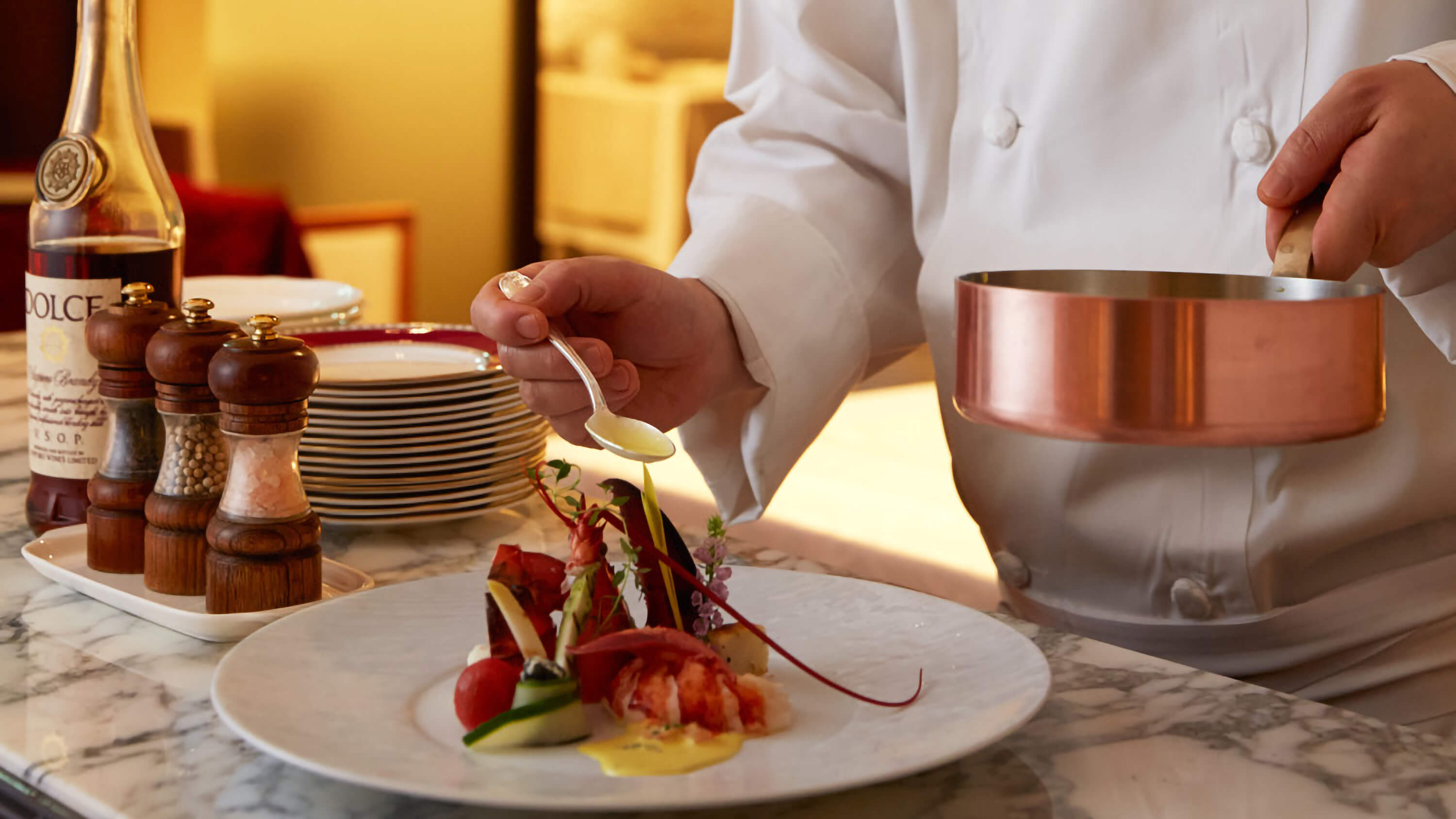 FRENCH 1F / La Cascade -ﾗ･ｶｽｶﾄﾞｩ-