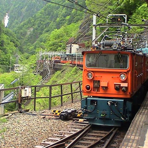 *【黒部峡谷トロッコ電車】