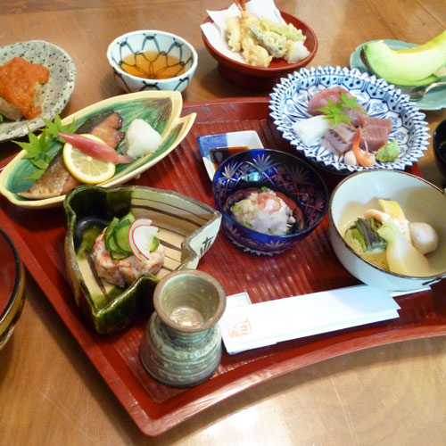 *【夕食一例】目と舌で味覚を味わう会席料理