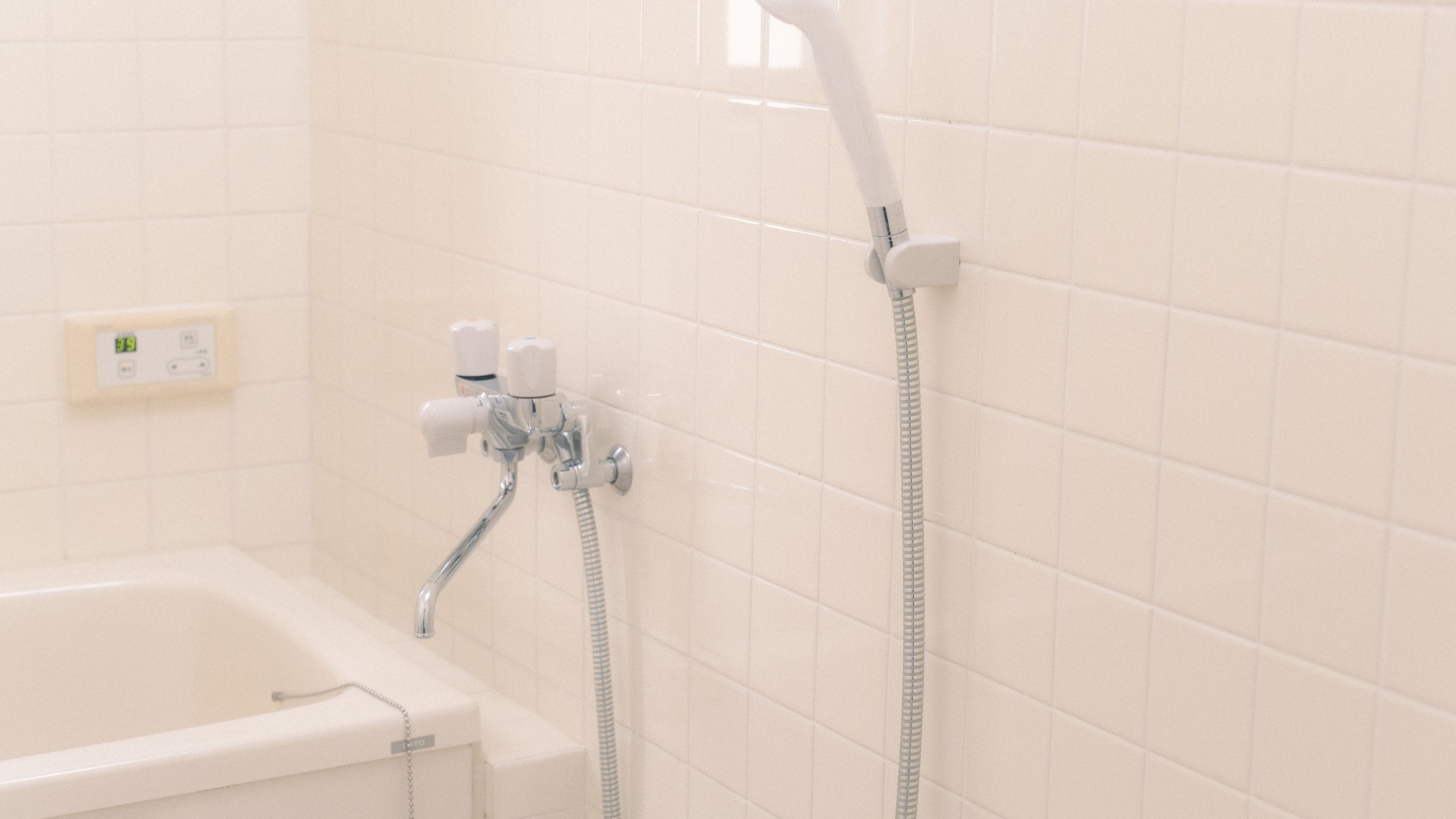 1階共用バスルーム(バスタブ付き)