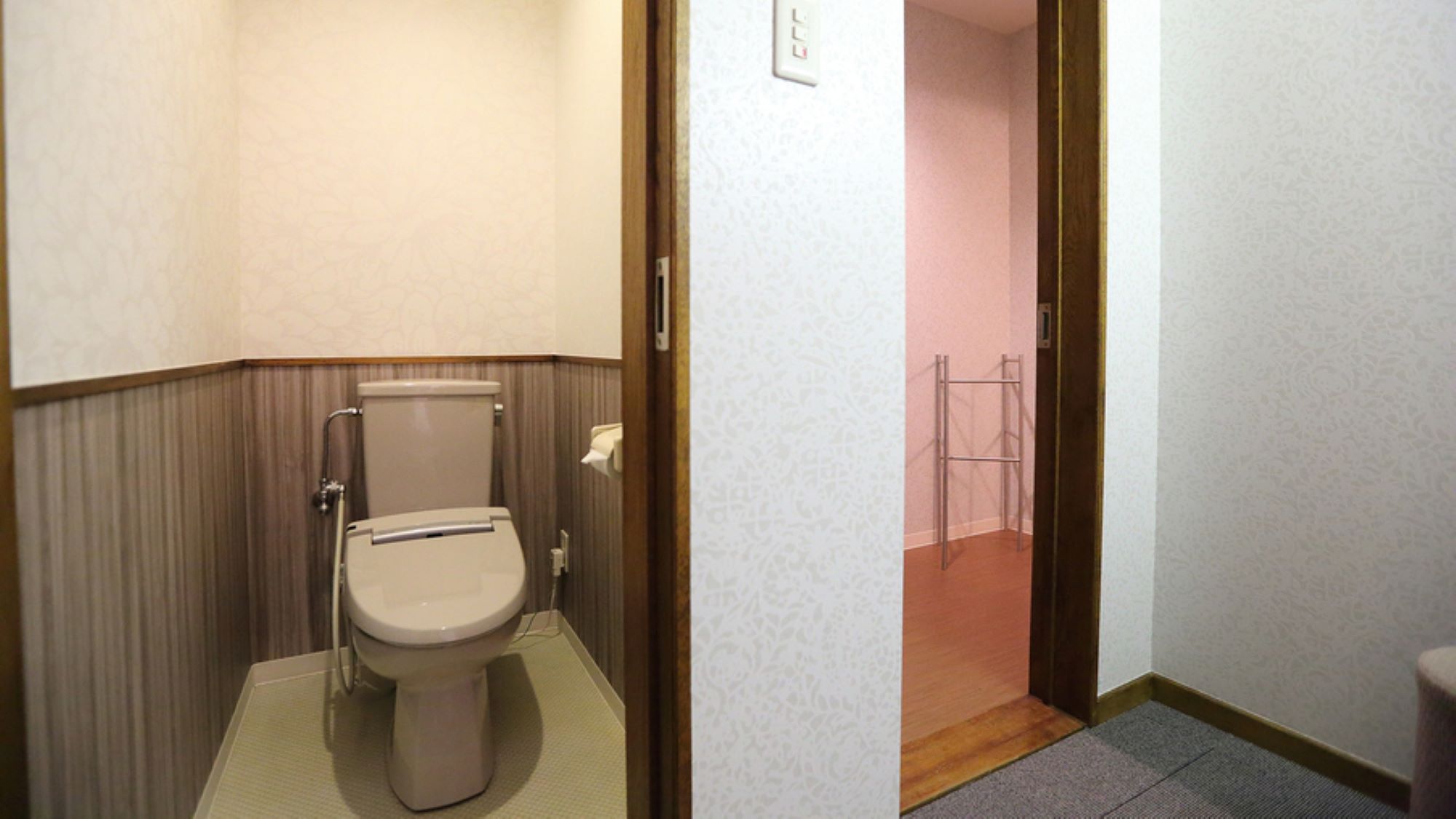 ◆グループルーム◆～セパレートタイプのシャワートイレ～