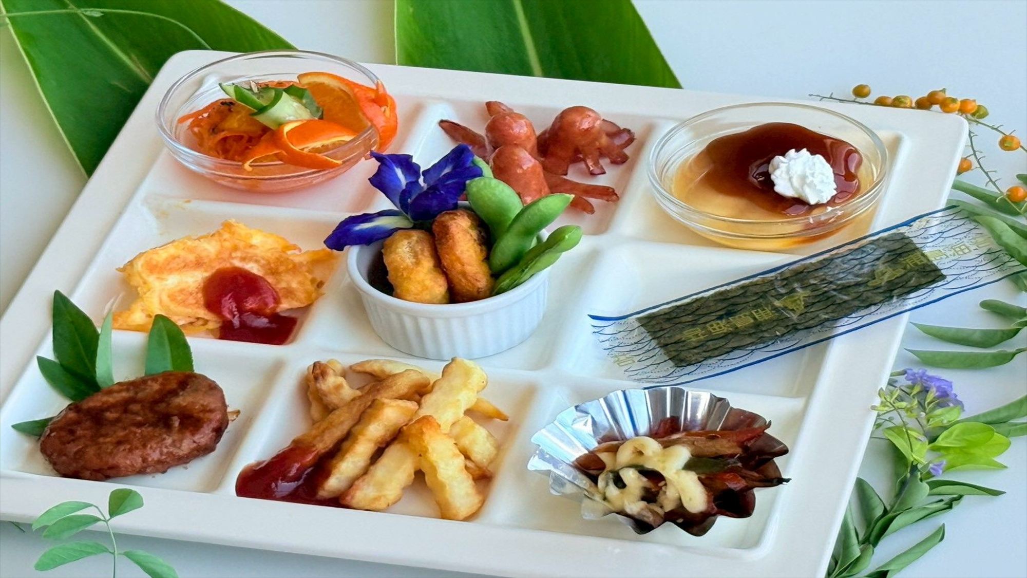 【朝食一例】那覇の街並みを一望できるレストランで味わう9品目の朝食。