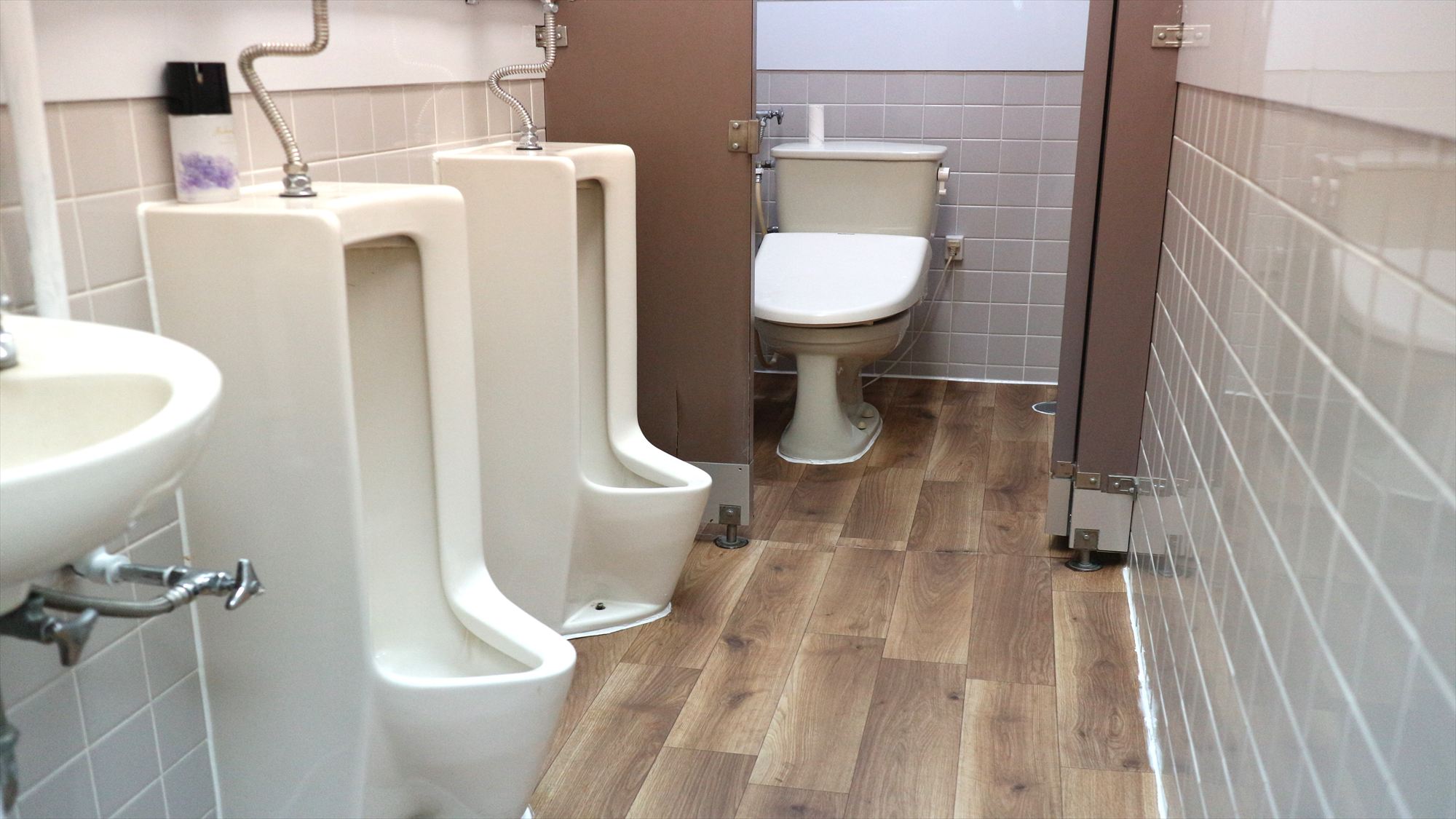 【スカイルーム】共同男性トイレ