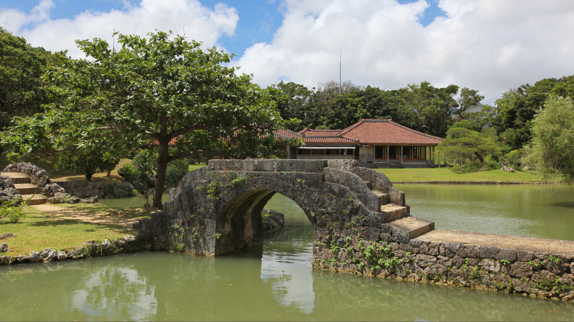 【識名園】当館から車で約15分