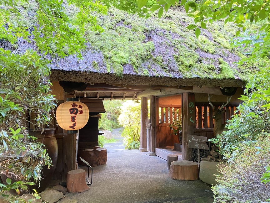 由布院の四季を感じる日本伝統の旅館！全室客室風呂付き！素泊まり！