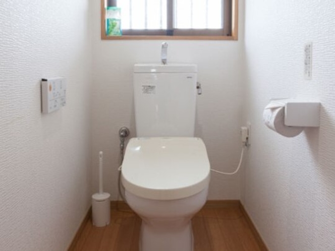 独立したトイレルーム。温水洗浄便座付き（A・B棟）