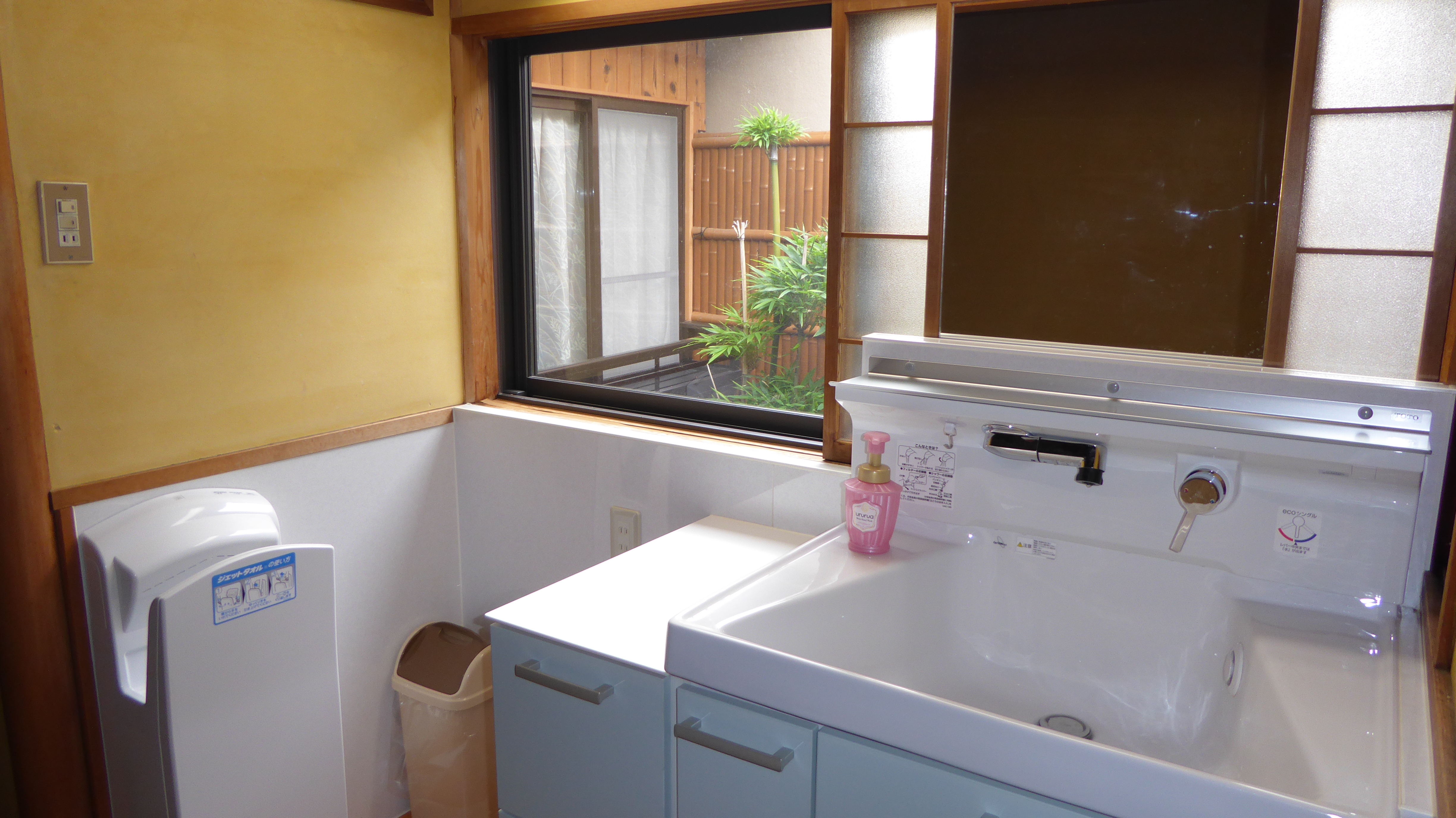 ２階洗面所