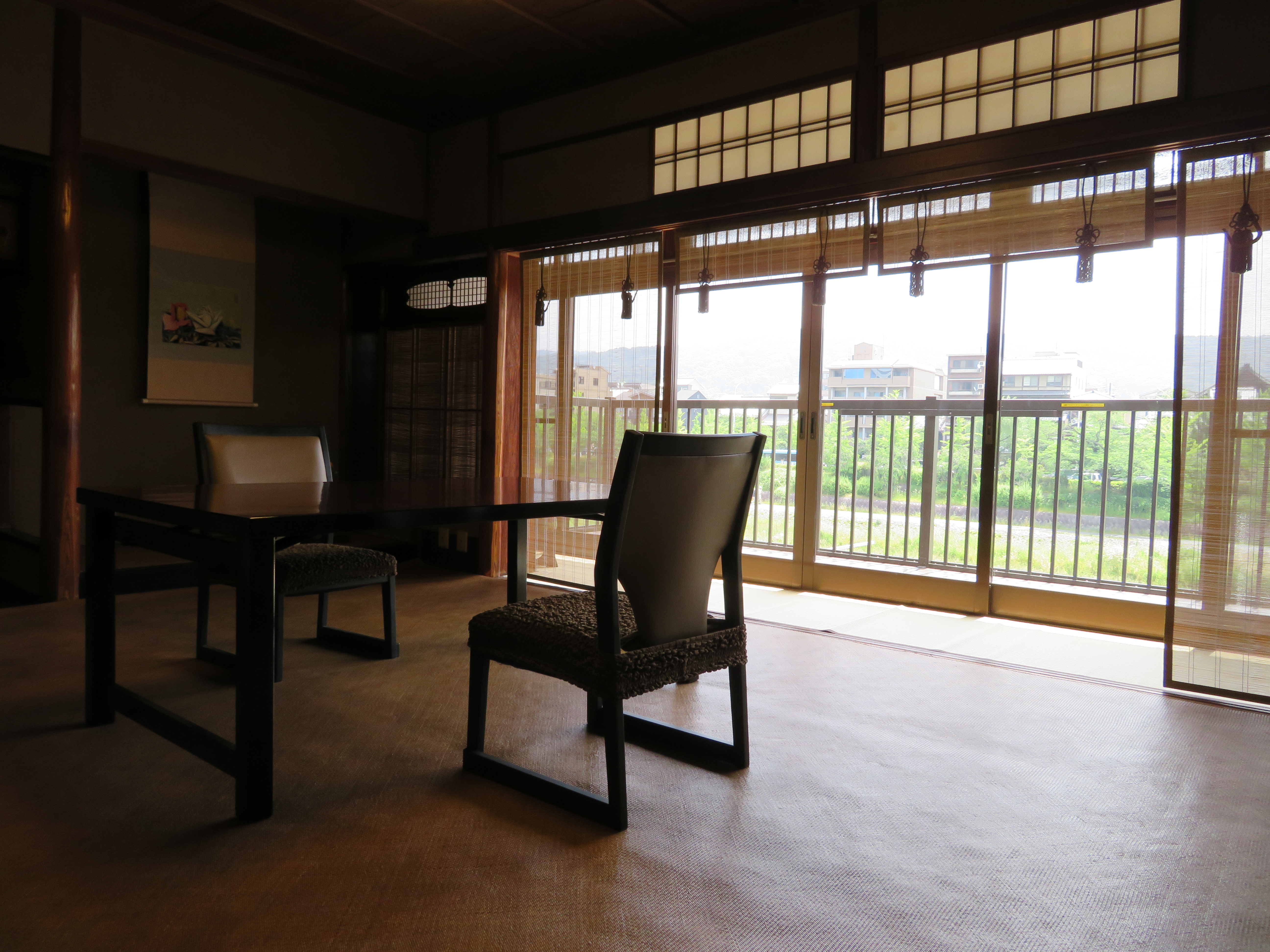2階お食事をして頂く部屋　夏（御簾・網代）