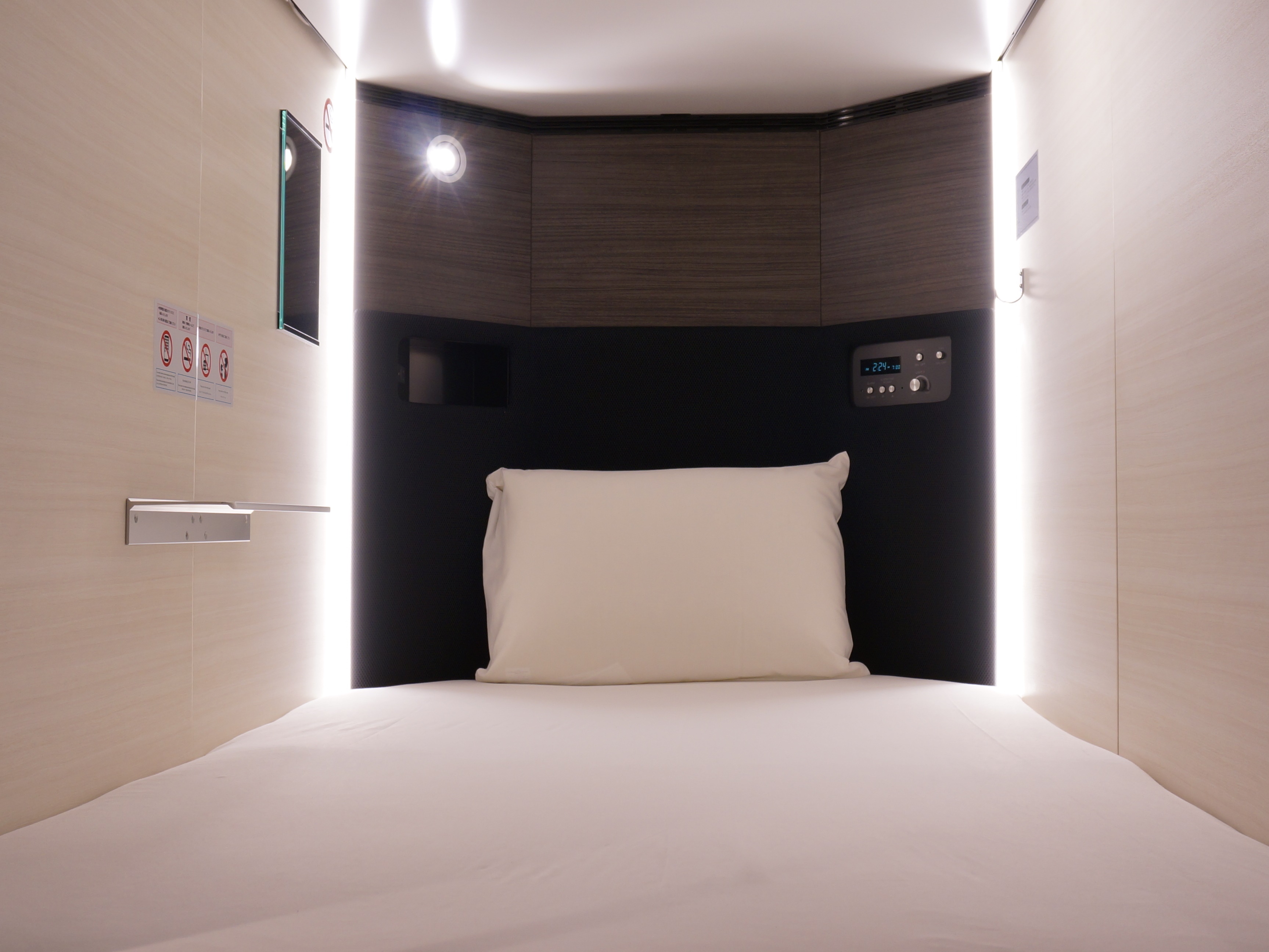 秋葉原BAY HOTELのカプセル