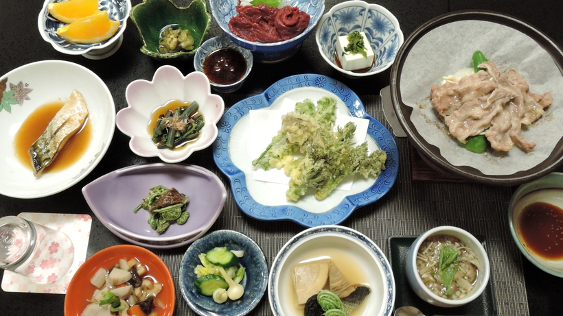 朝食不要の早朝出発や朝寝坊派の方に／夕食付