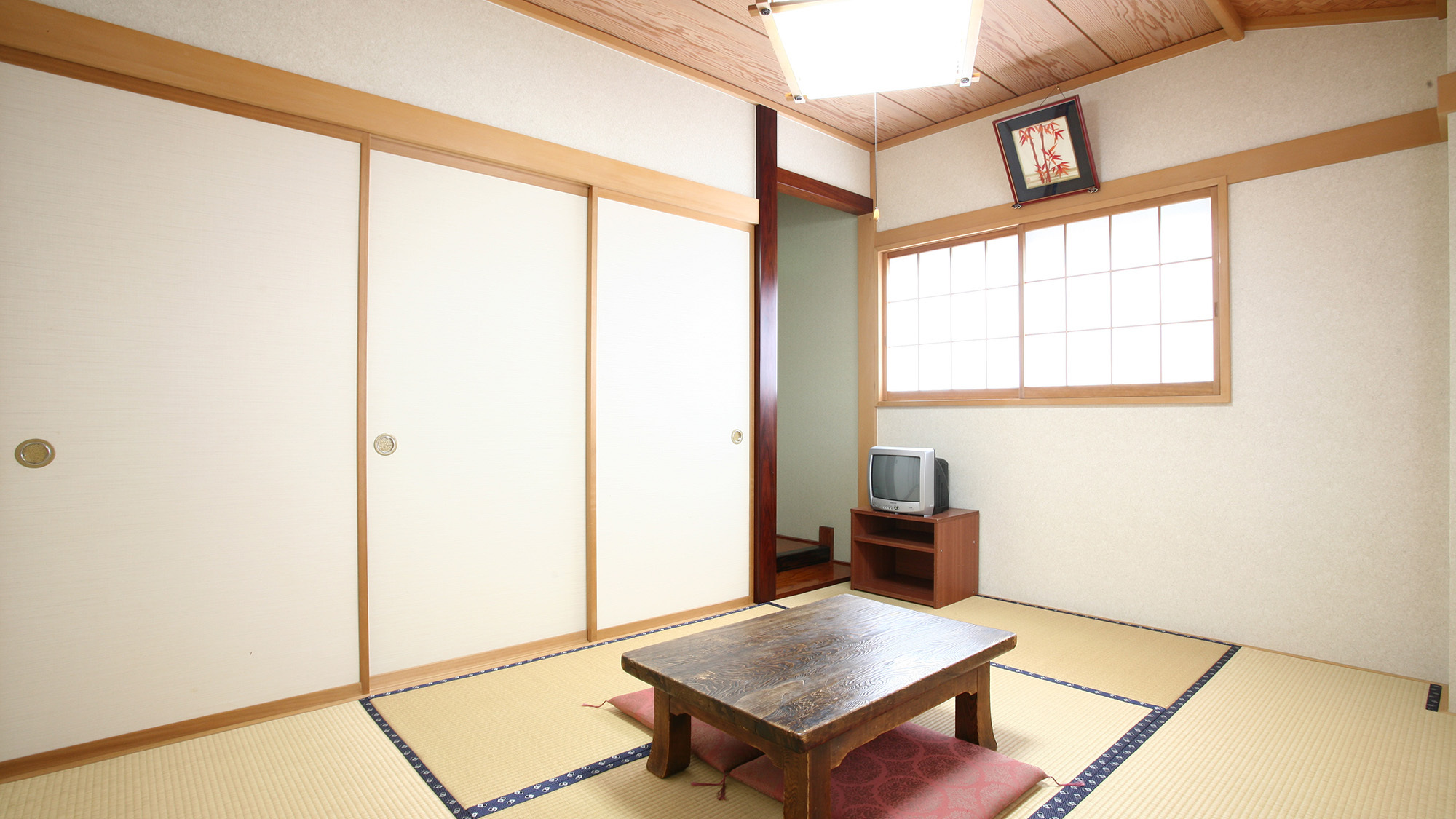 和室８畳（バストイレ共用・クーラー付）