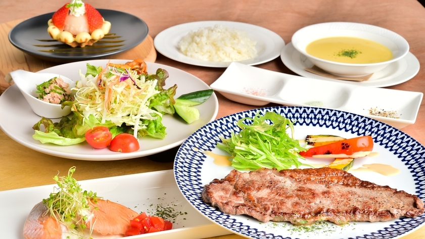 【１泊夕食】◆ 朝はゆったり♪ご夕食は季節の創作洋食ディナーコース◆ 